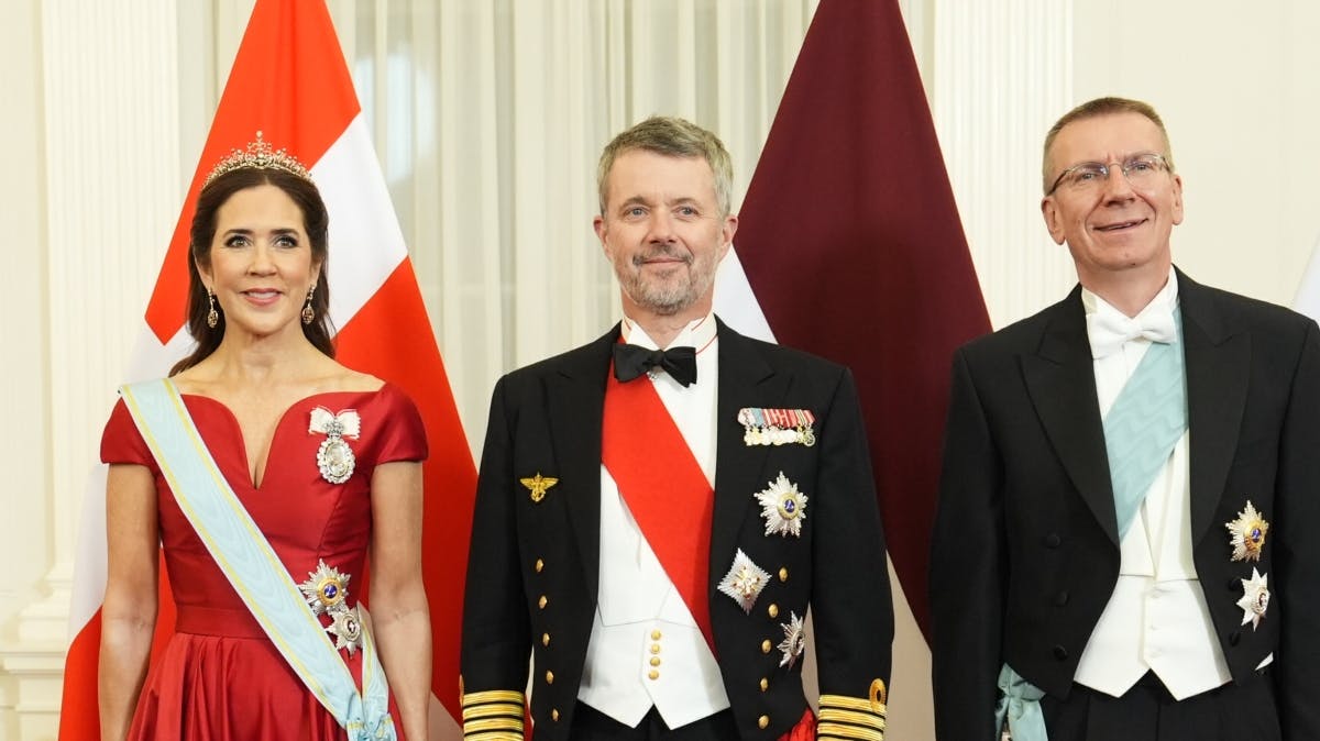 Dronning Mary og kong Frederik med Letlands præsident Edgars Rinkēvičs.