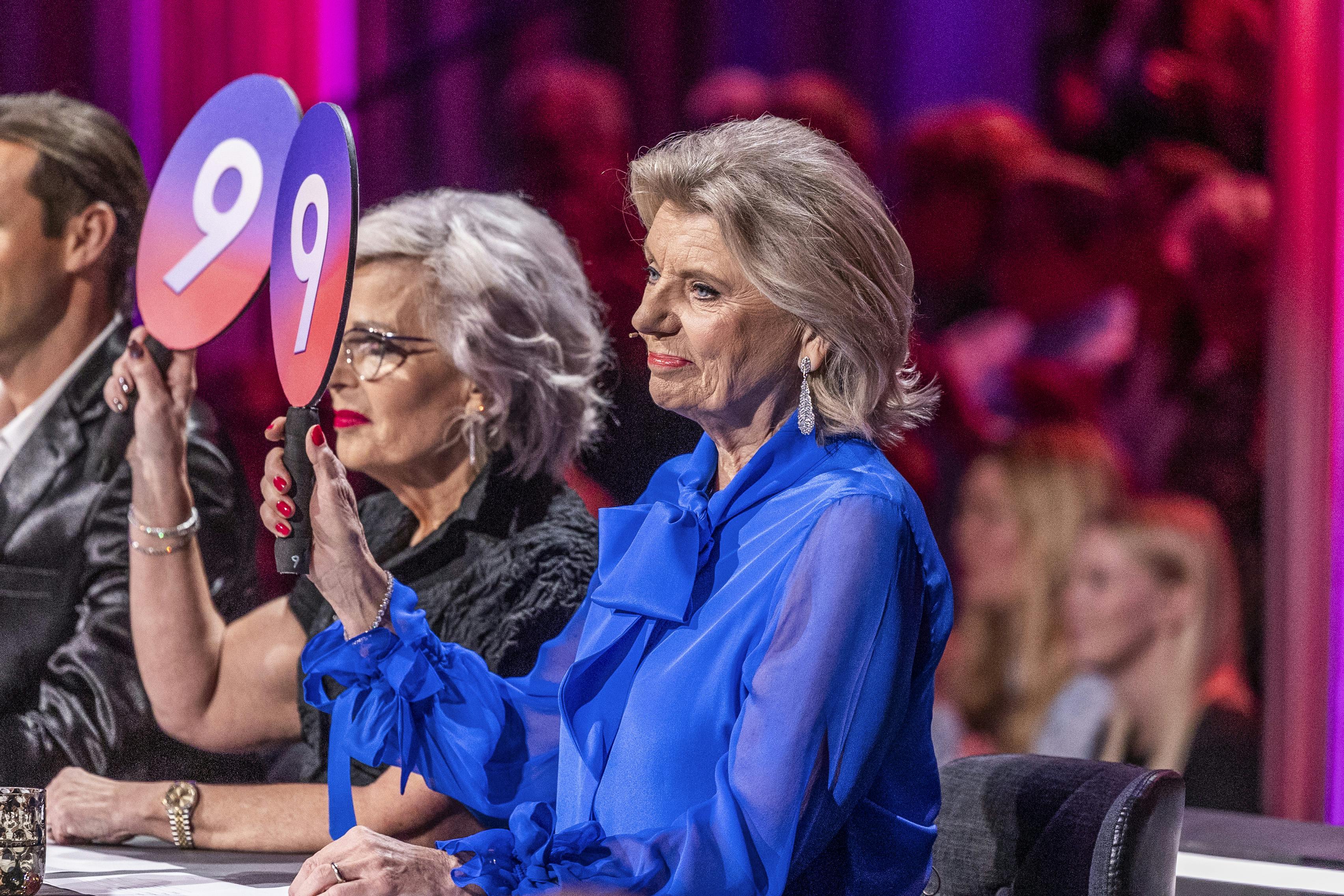 Anne Laxholm var i 2o24 gæstedommer i semifinalen og sidder her ved siden af Lene James Mikkelsen.