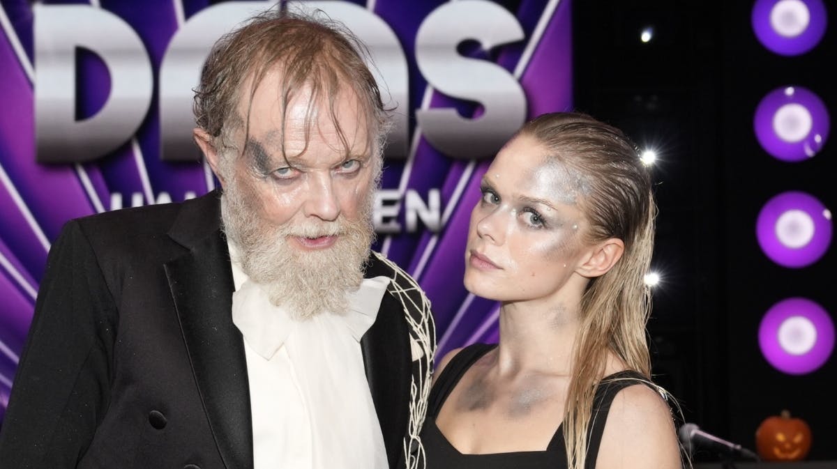 Jesper Asholt og Asta Björk er klar til en ny uge i "Vild med dans".