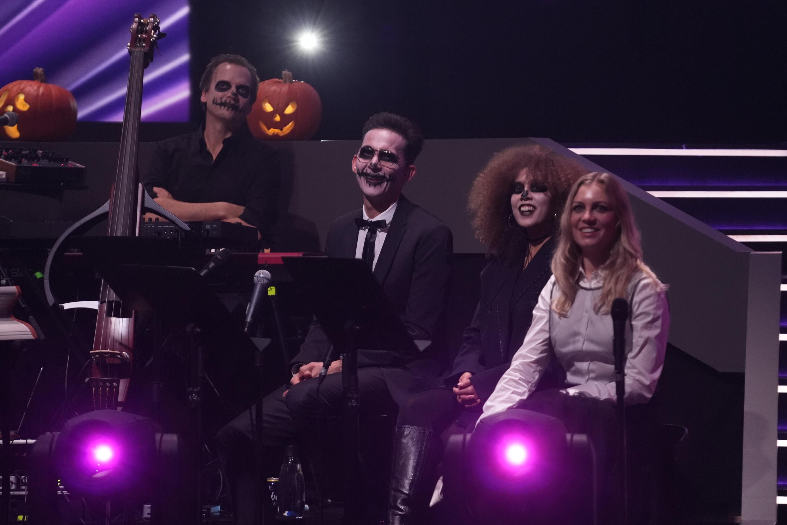 Bandet i "Vild med dans" var også klædt ud i anledningen af halloween.