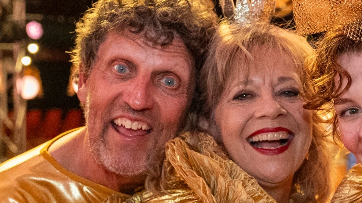 Søren Hauch-Fausbøll og Gunvor Reynberg har de seneste seks år stået for revyen på Bornholm.