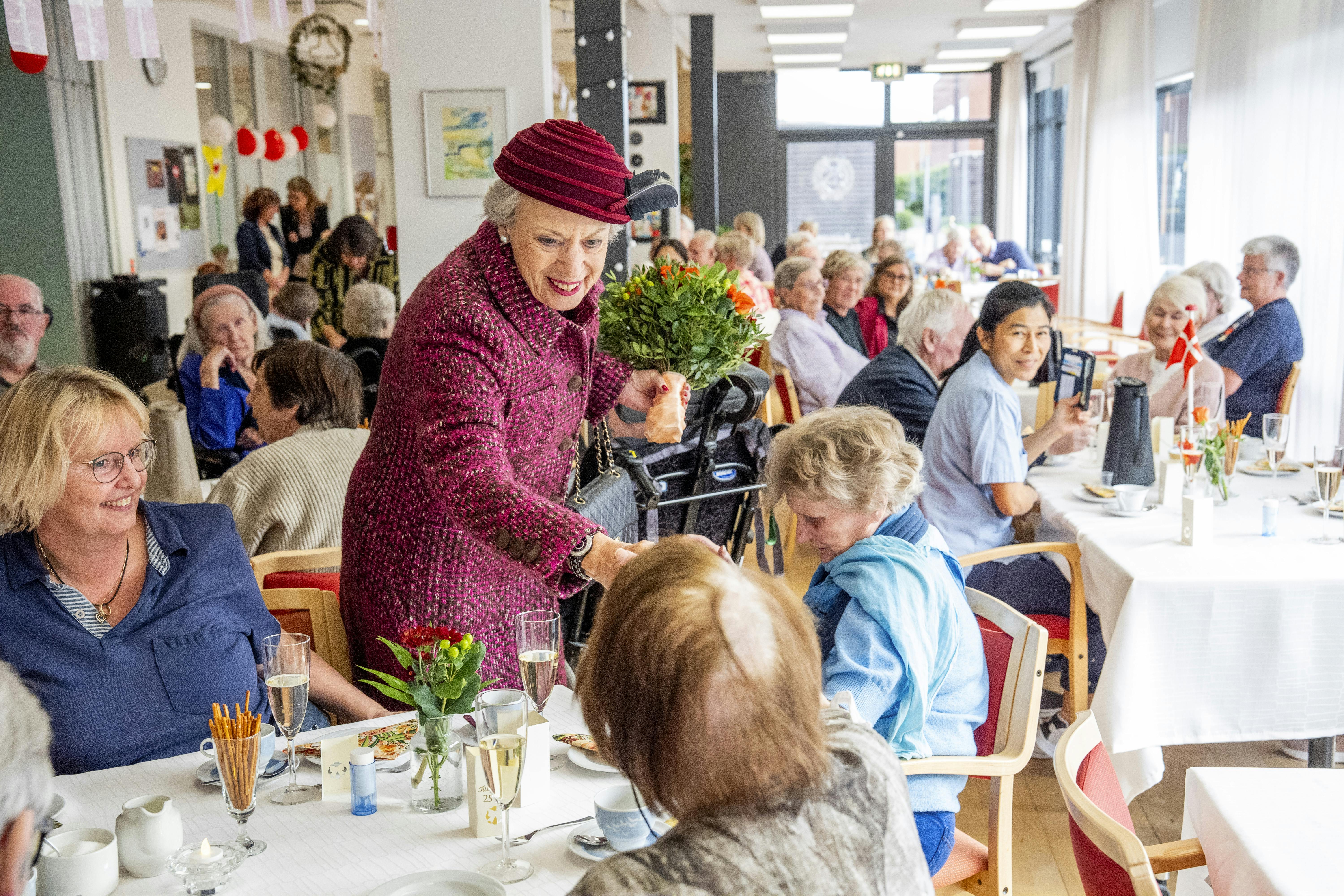 Prinsesse Benedikte overværer fejringen af Nældebjerg Plejecenters 25-års jubilæum