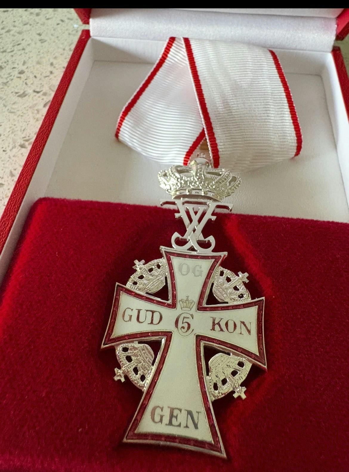 Keld Heicks ridderkors, der ankom med posten.