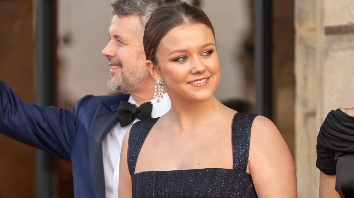 Prinsesse Isabella er inviteret til bal sidst i november