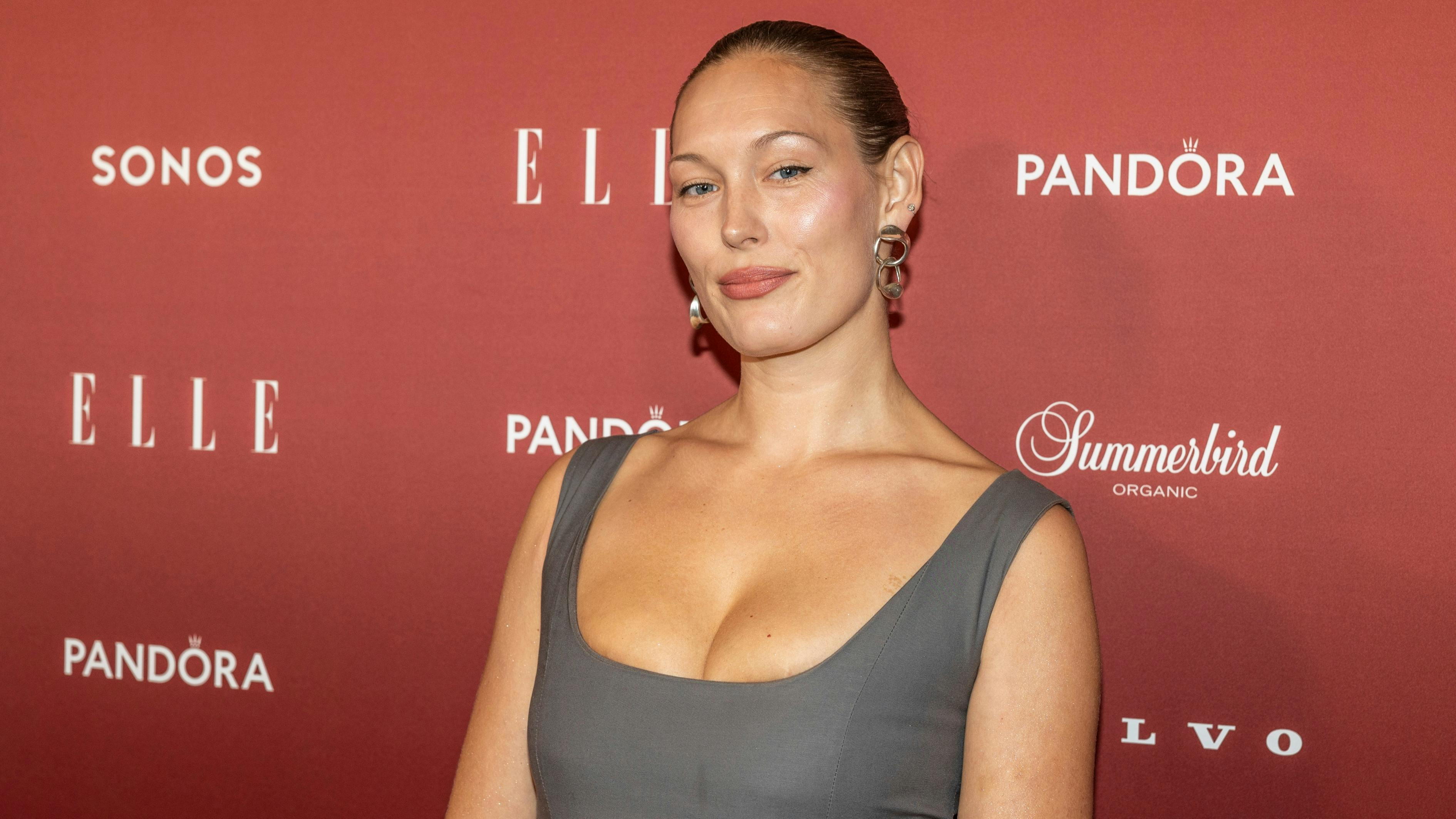 Ulrikke Toft Simonsen overraskede BILLED-BLADET på den røde løber ved ELLE Awards.