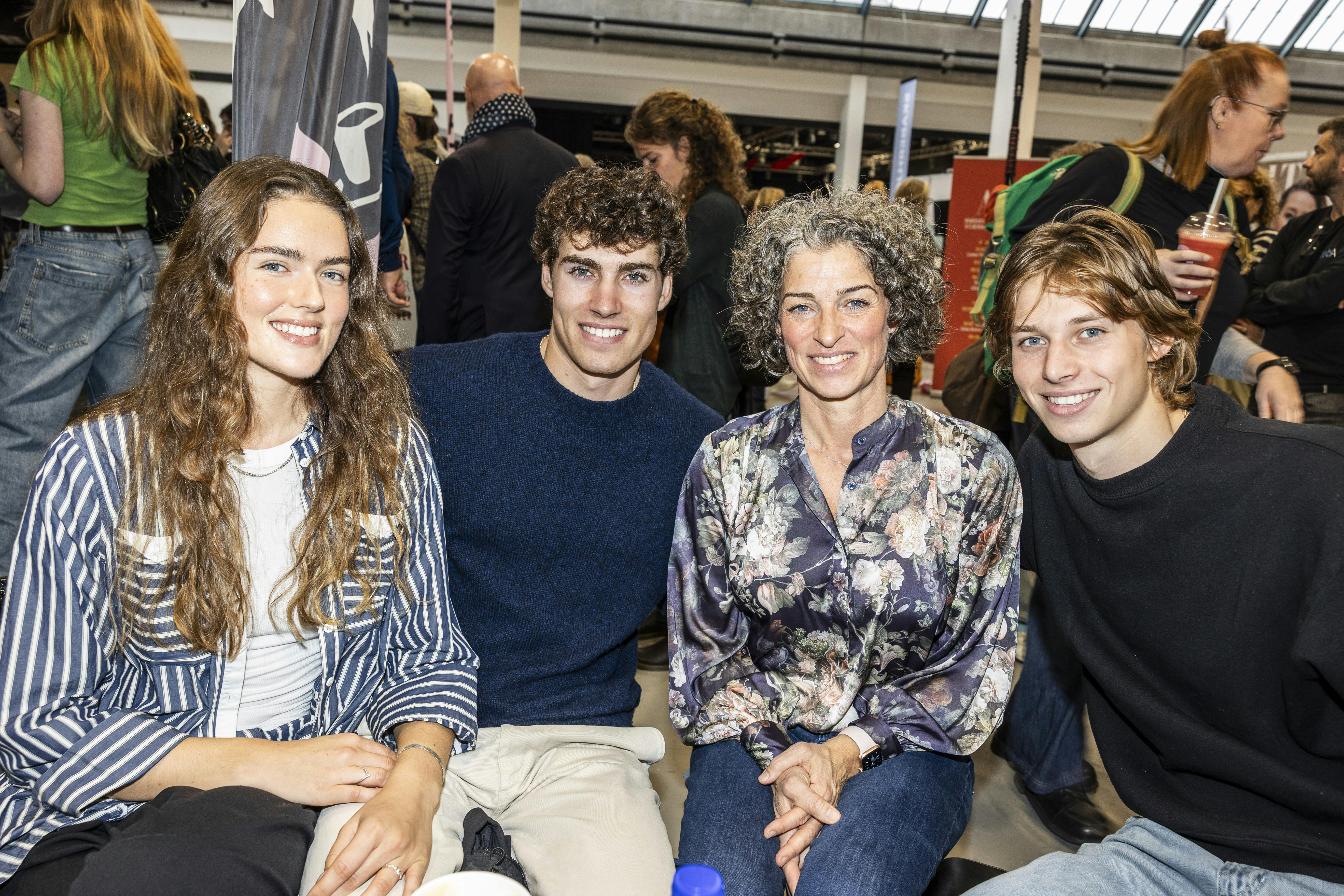 Anne Dorthe Tanderups svigerdatter Laura på 25 var også med på bogforum. 