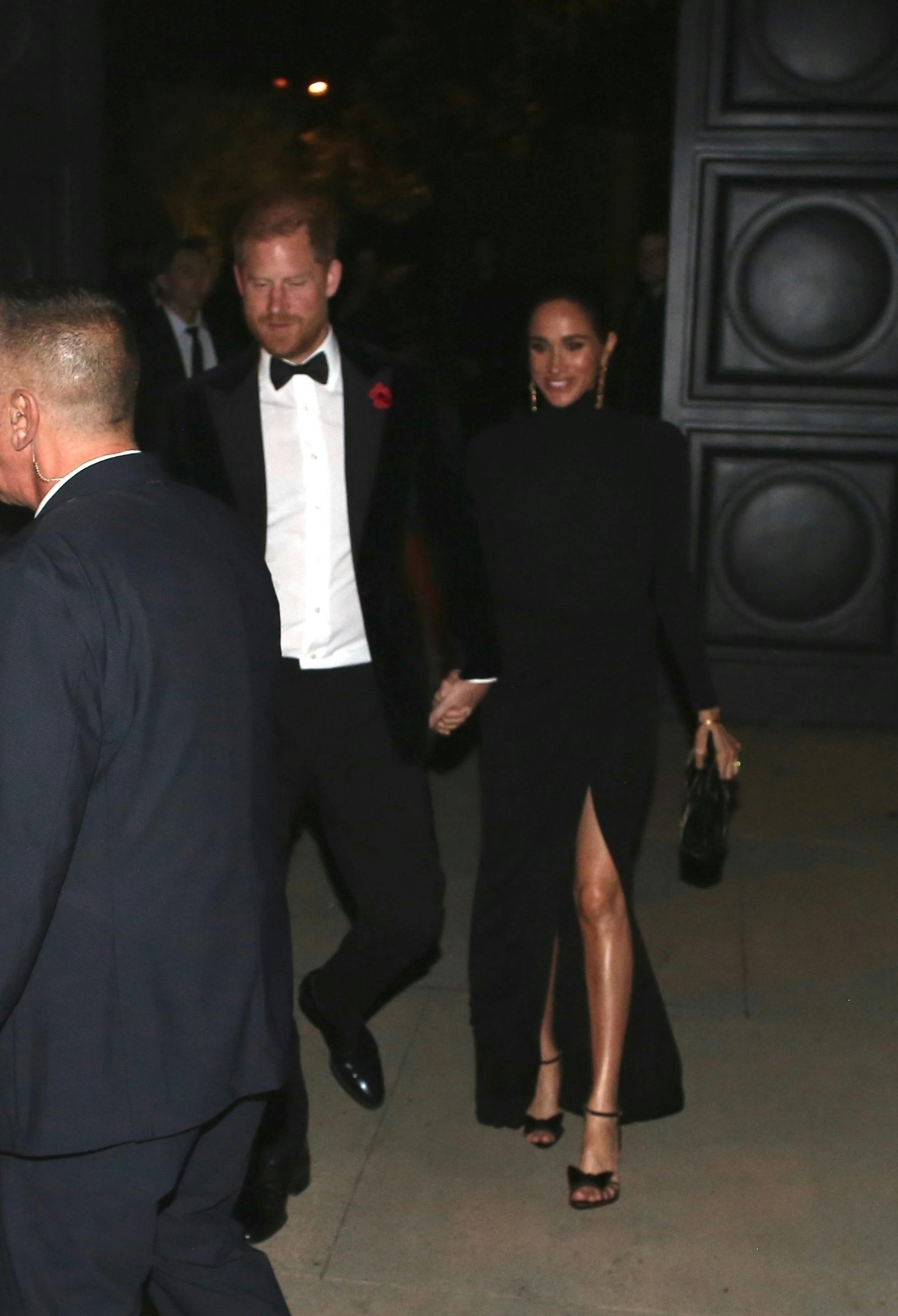 Prins Harry og hertuginde Meghan var blandt gæsterne til Kris Jenners 70-års fødselsdag lørdag aften hjemme hos Jeff Bezos i Beverly Hills. 