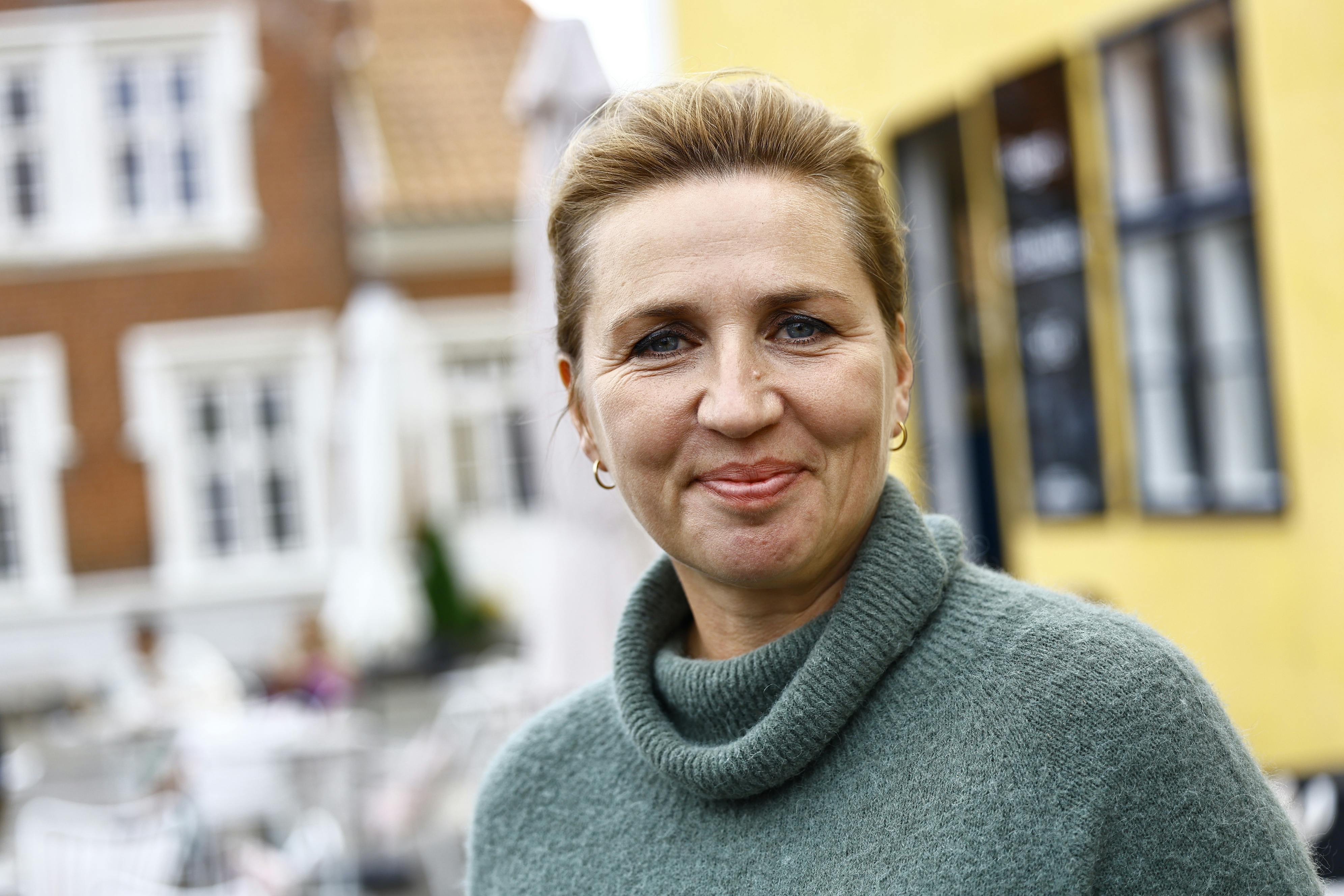 Mette Frederiksen var en af de mange, der fulgte med, da "Gift ved første blik" rullede hen over skærmen.