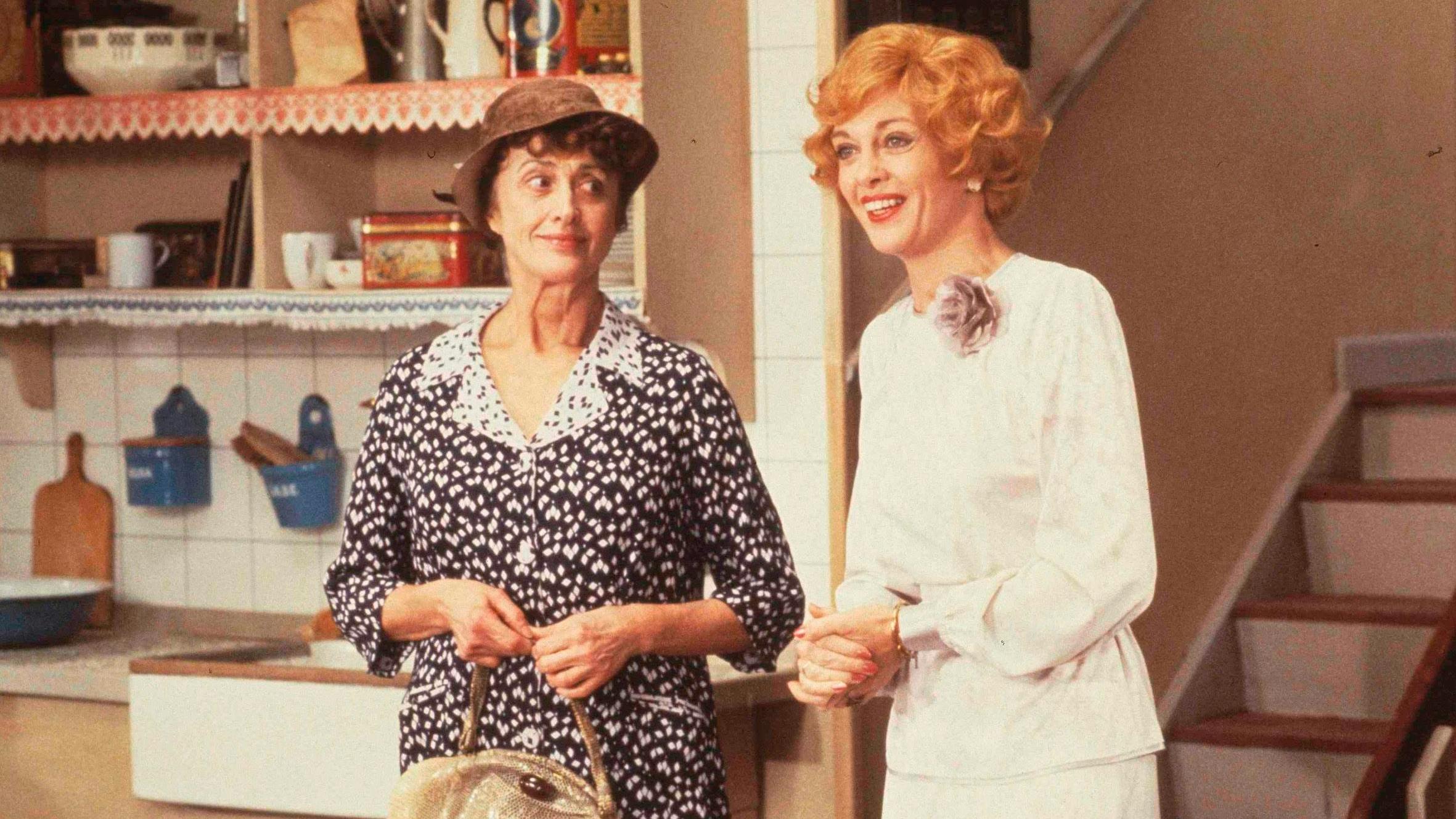 Inger Jørgensen og Maude Varnæs i "Matador". 