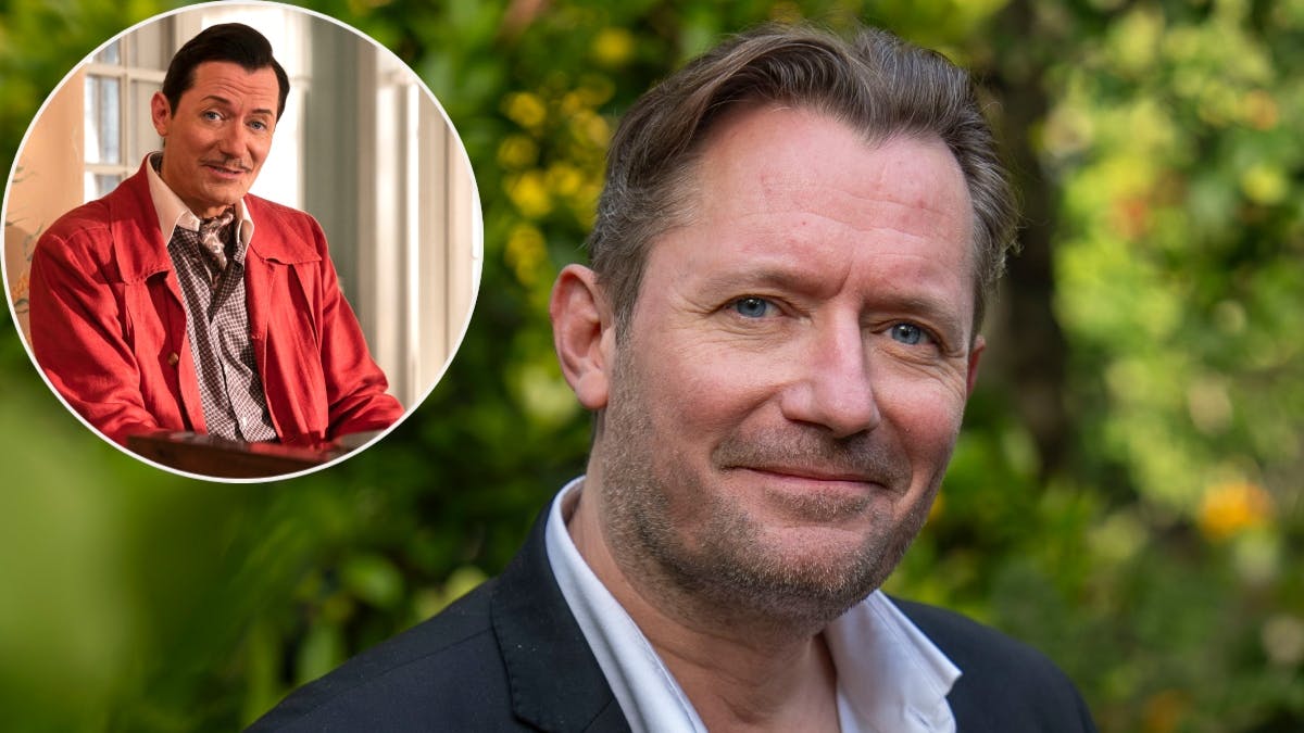 Jens Jacob Tychsen er kendt og elsket for sin rolle som hr. Weyse i "Badehotellet". 