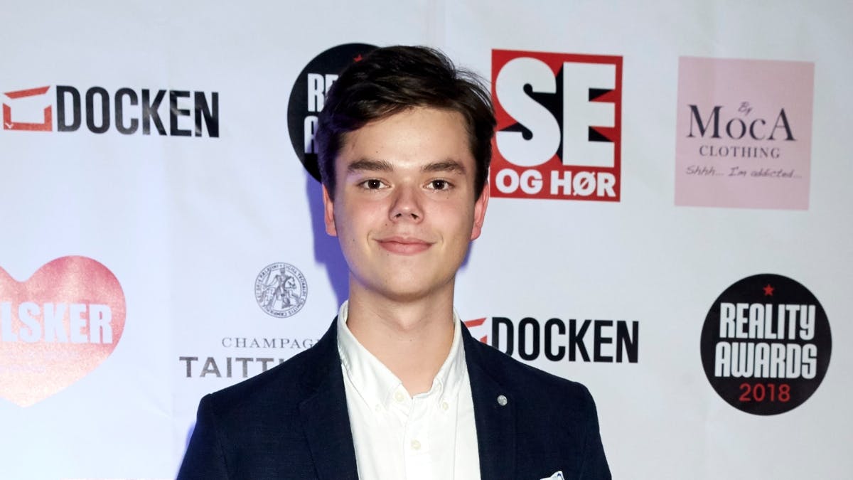 Christian Elhauge fra "Årgang 0" har fået en kæreste.