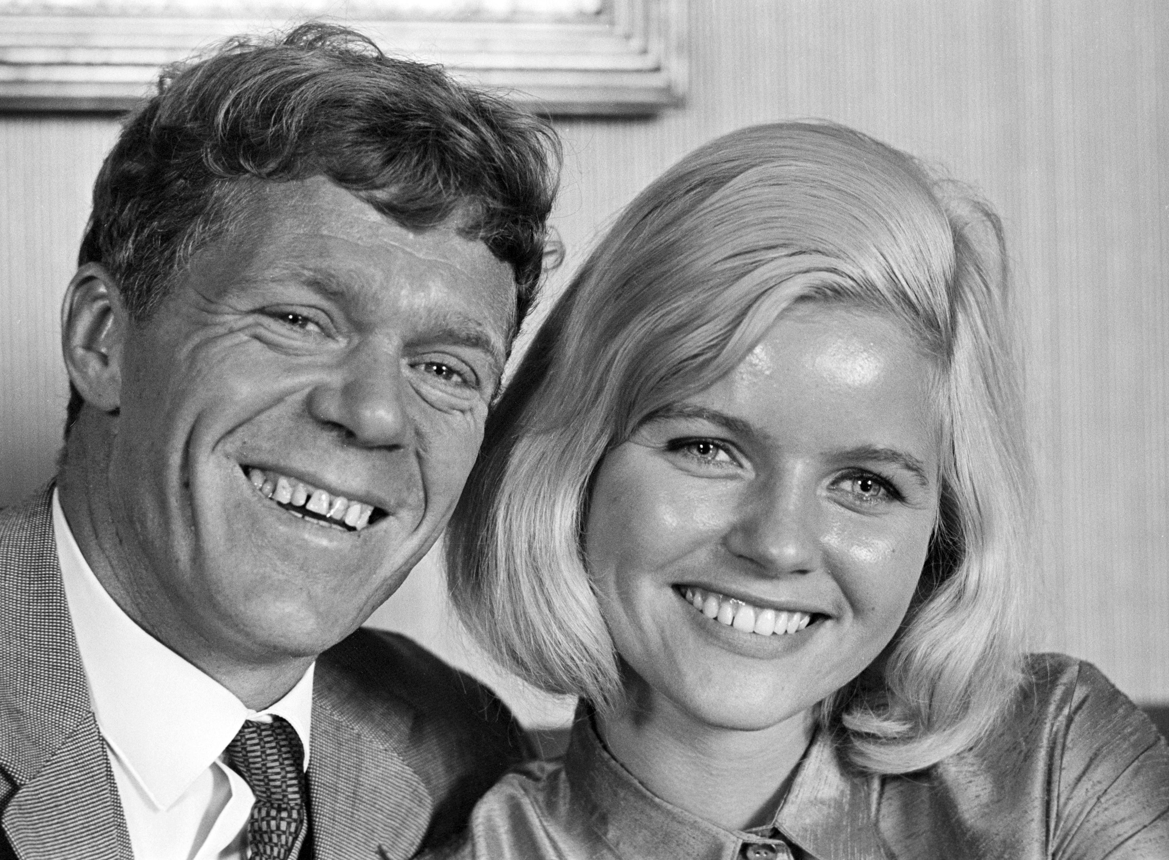 Fabrikant Arne Bybjerg med sin hustru Lise-Lotte.