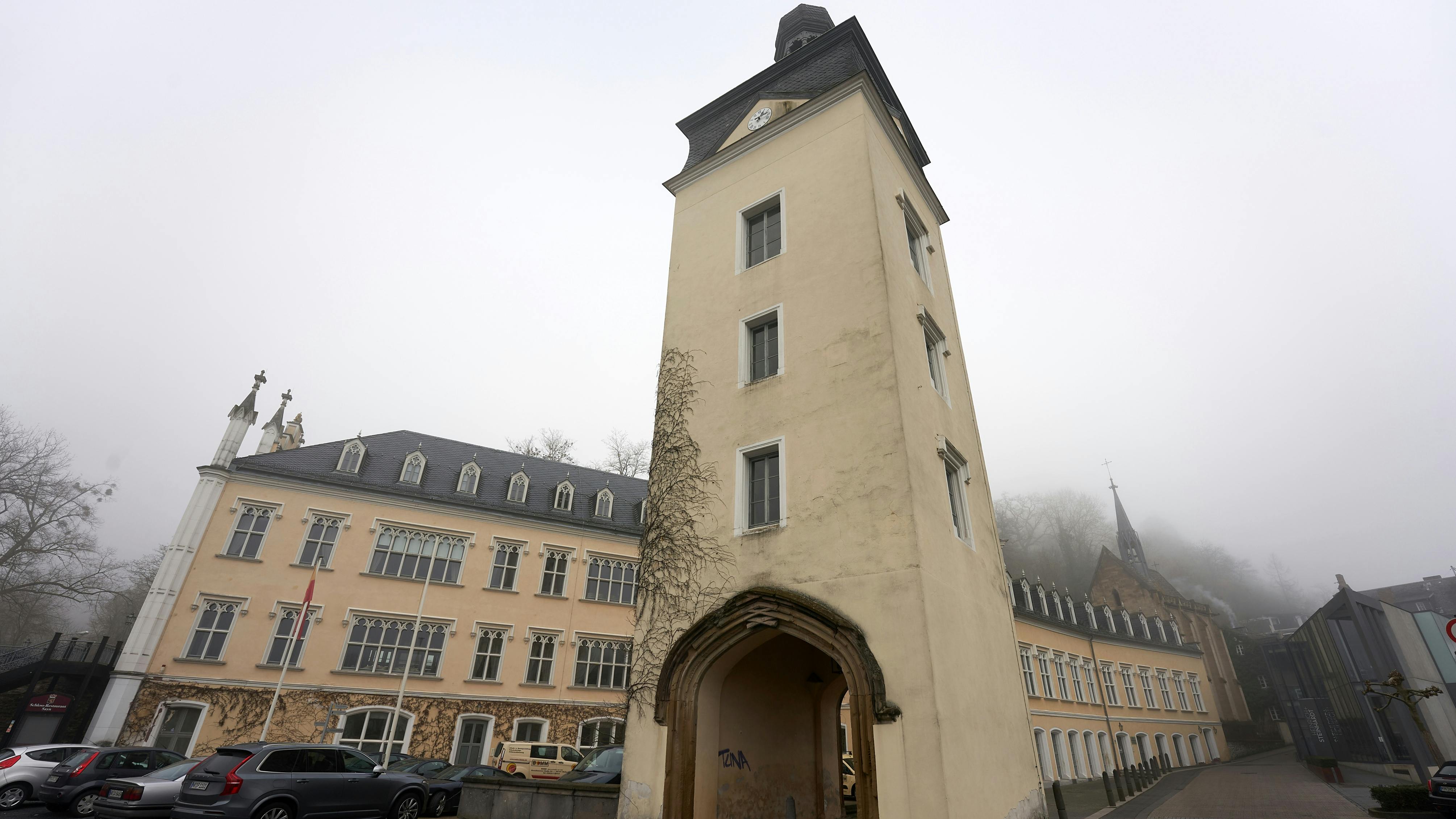 Schloss Sayn ligger i Bendorf mellem Bonn og Frankfurt.&nbsp;