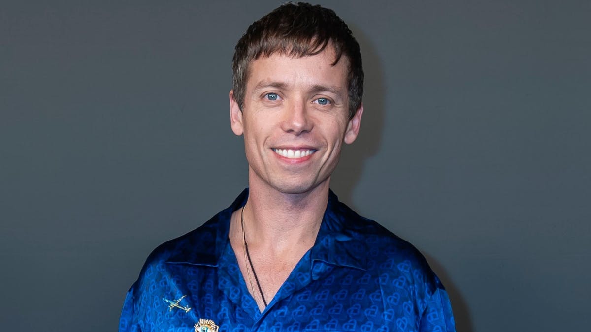 Mads Langer er godt tilfreds med at være single