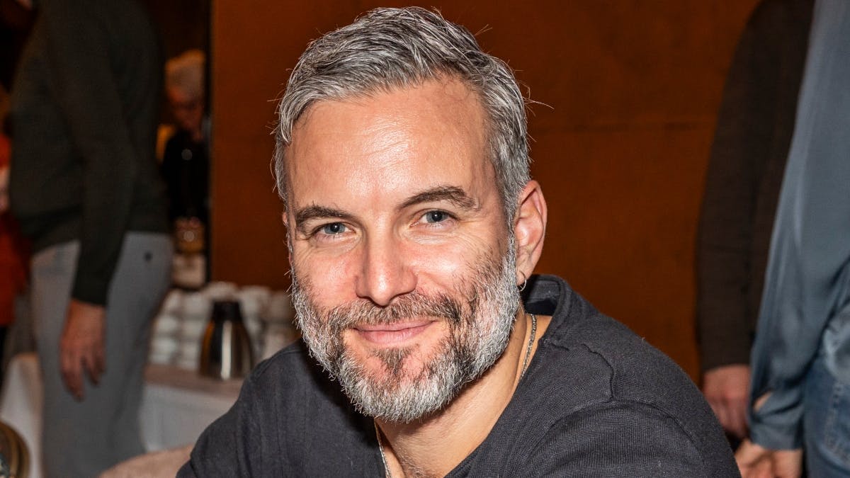 Jon Langes børn var med deres mor til filmpremiere