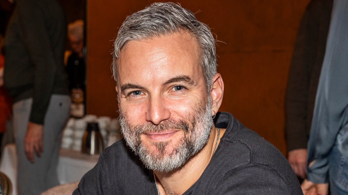 Jon Langes børn var med deres mor til filmpremiere