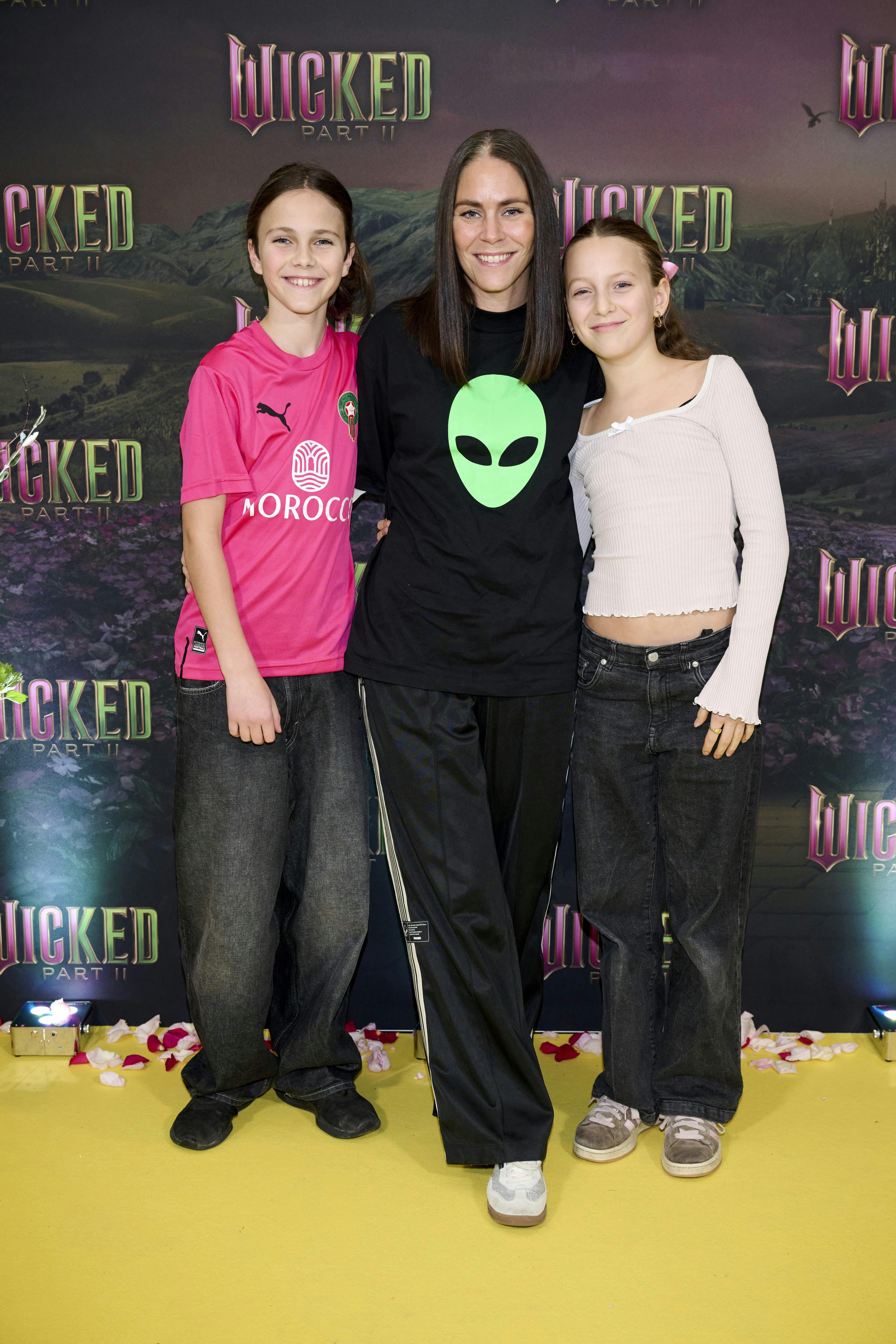 Mette Marie Lei Lange med børnene Hugo og Berta