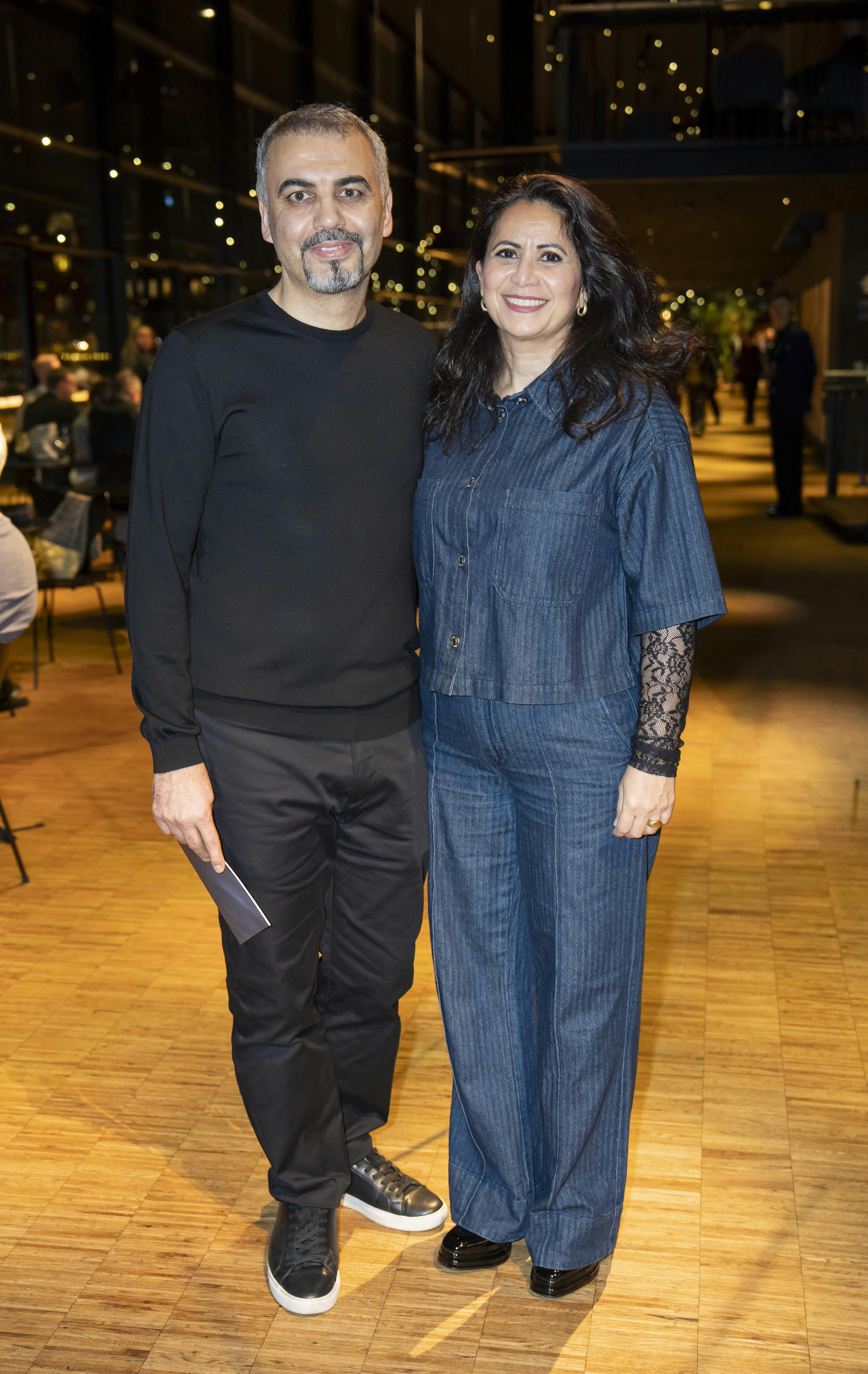 Özlem Cekic og manden Devrim taler meget om, hvordan hendes 50-års fødselsdag skal fejres i det nye år.