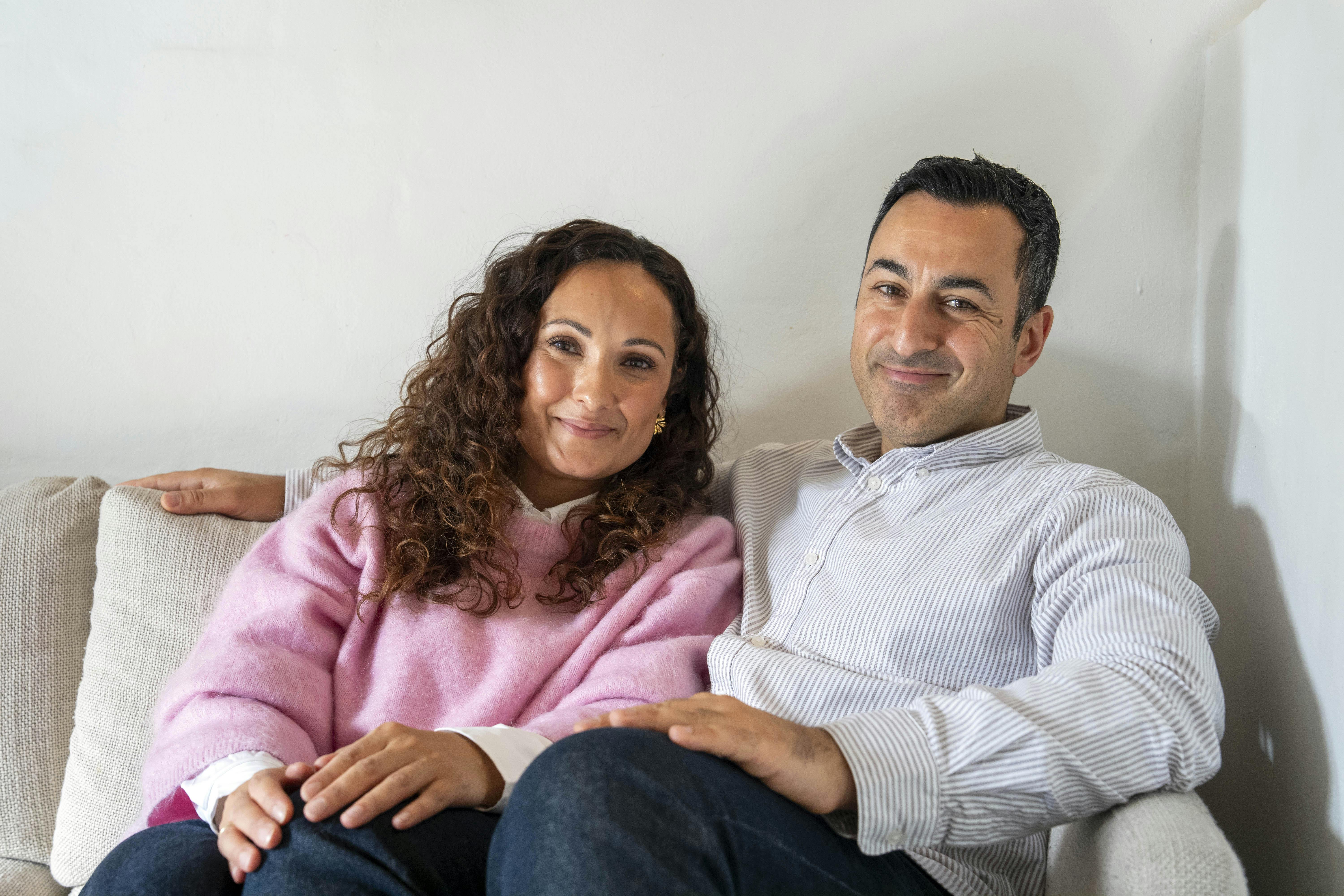 DR-vært Erkan Özden med sin hustru Züleyha Özden.