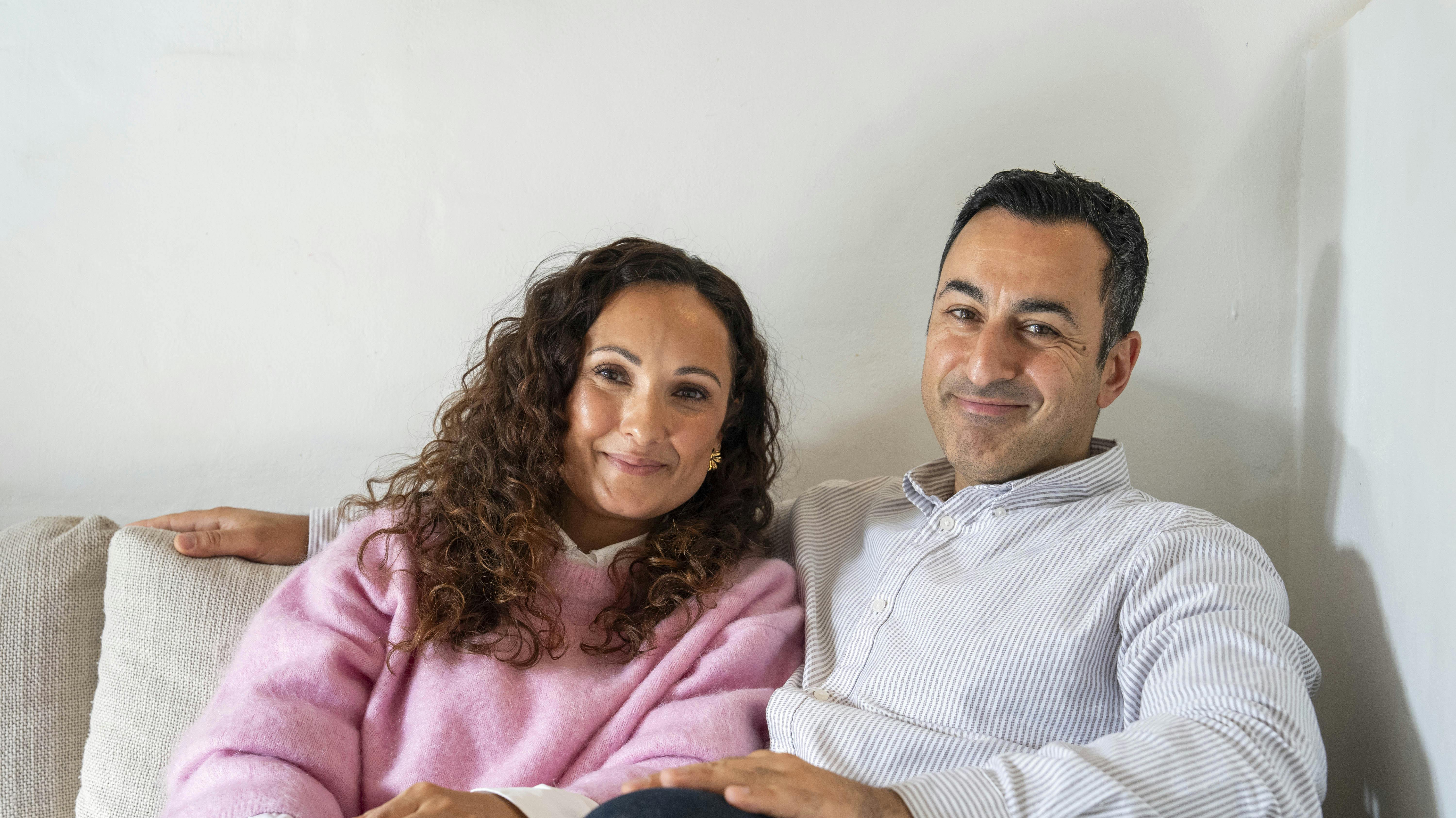 DR-vært Erkan Özden med sin hustru Züleyha Özden.