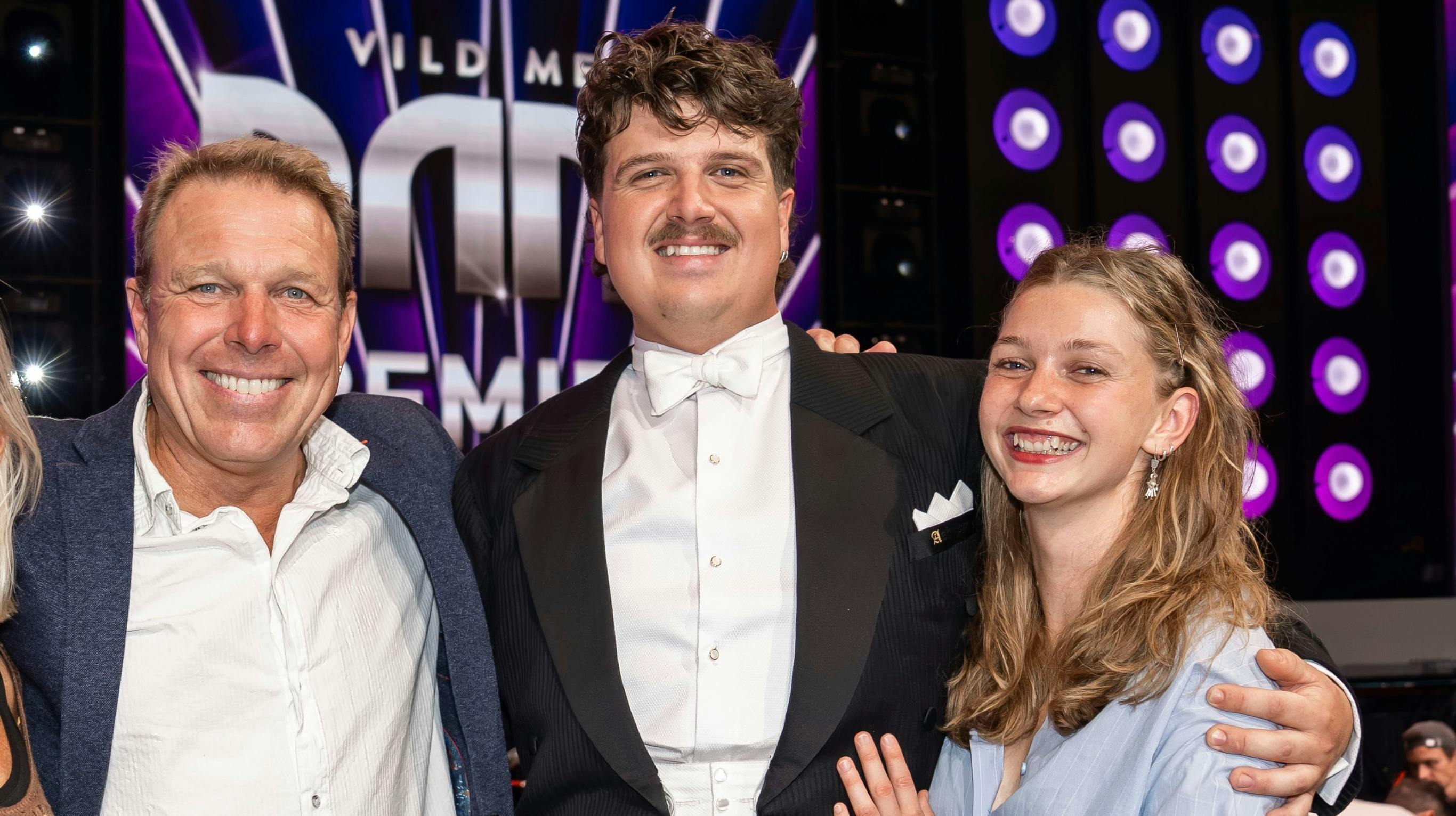 Mikkel Beha Erichsen med sønnen Alfred Midé Erichsen og svigerdatteren Madeleine.