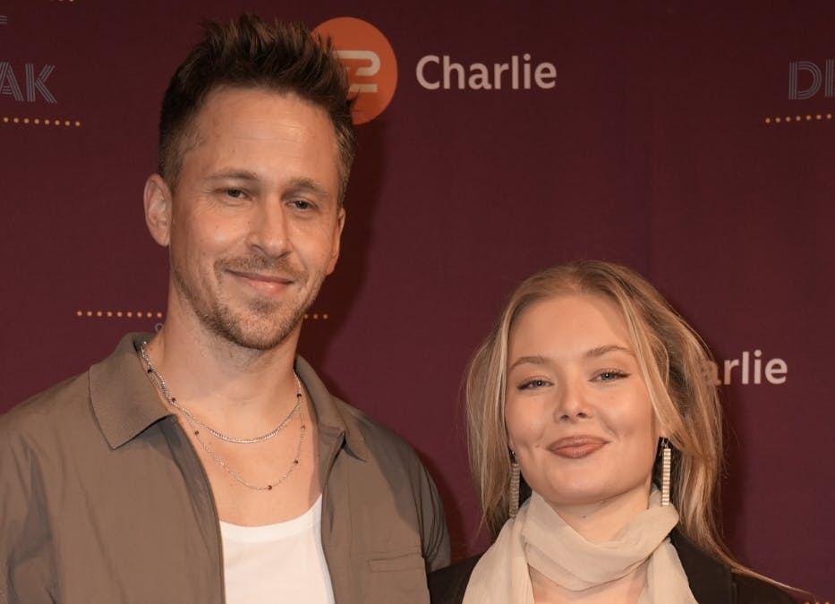 Jakob Åkerlind og kæresten Alma Agger tager et nyt skridt i forholdet.