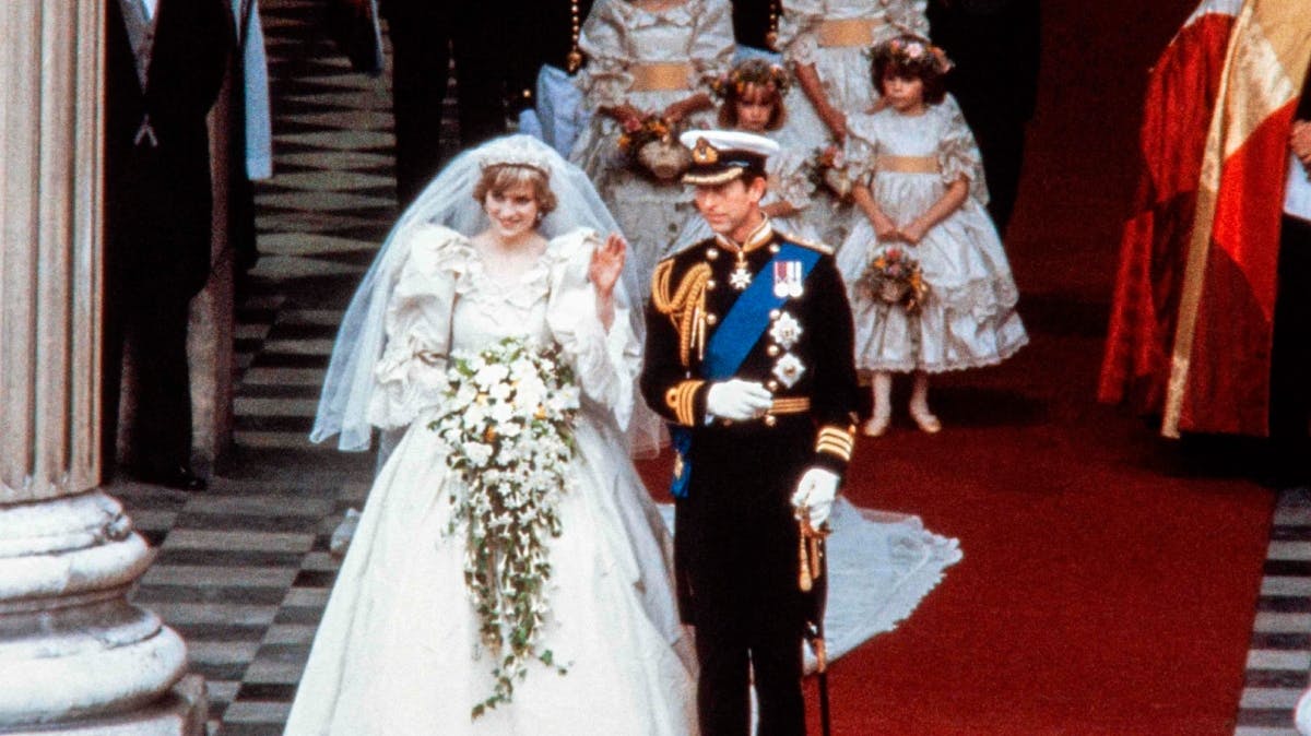 Lady Diana og daværende prins Charles blev gift den 29. juli 1981.