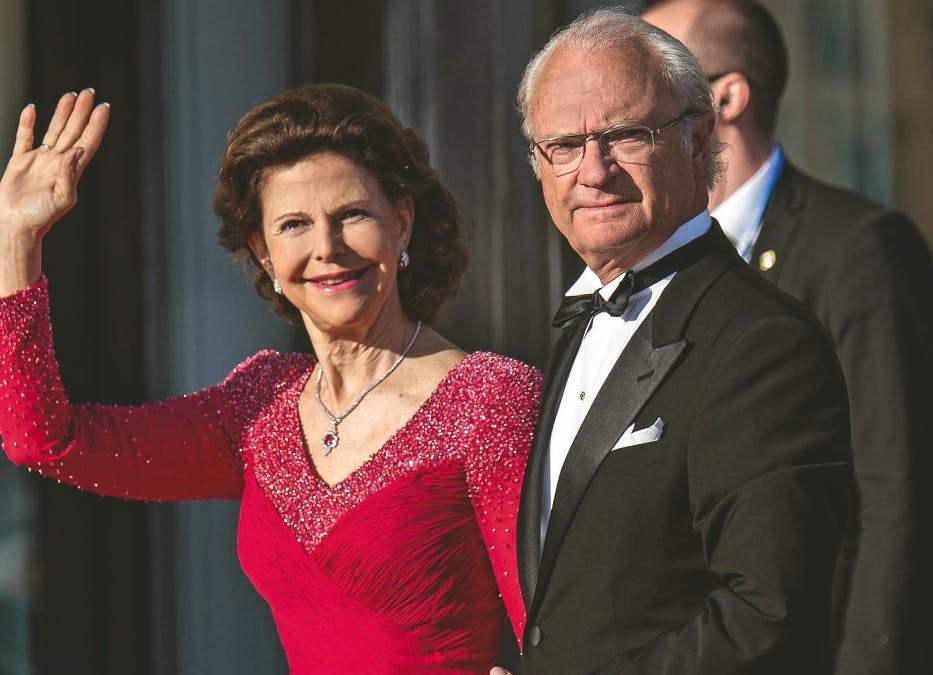 Dronning Silvia og kong Carl Gustaf er glade for svensk guld