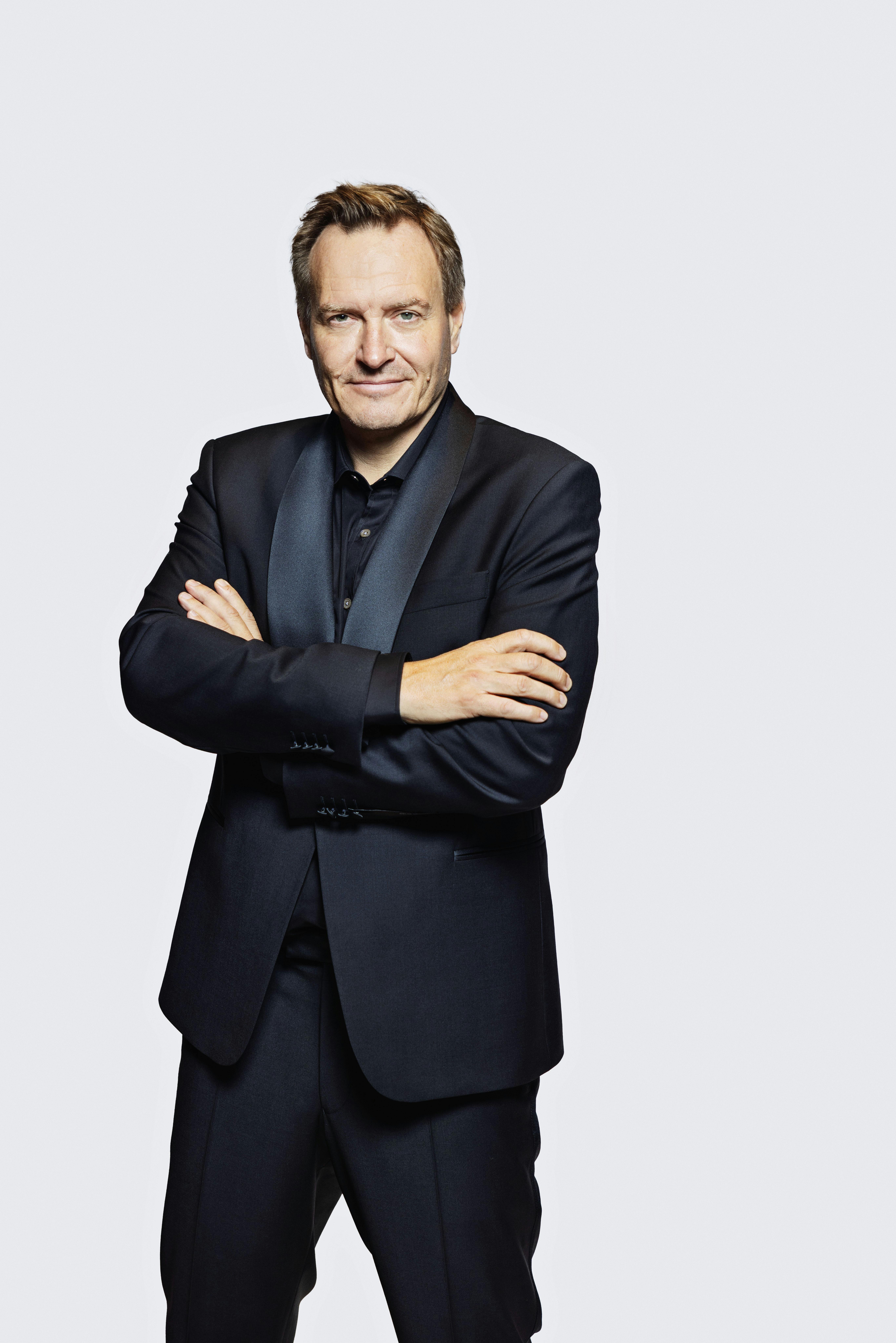 Rasmus Tantholdt bliver vært på "De største øjeblikke".