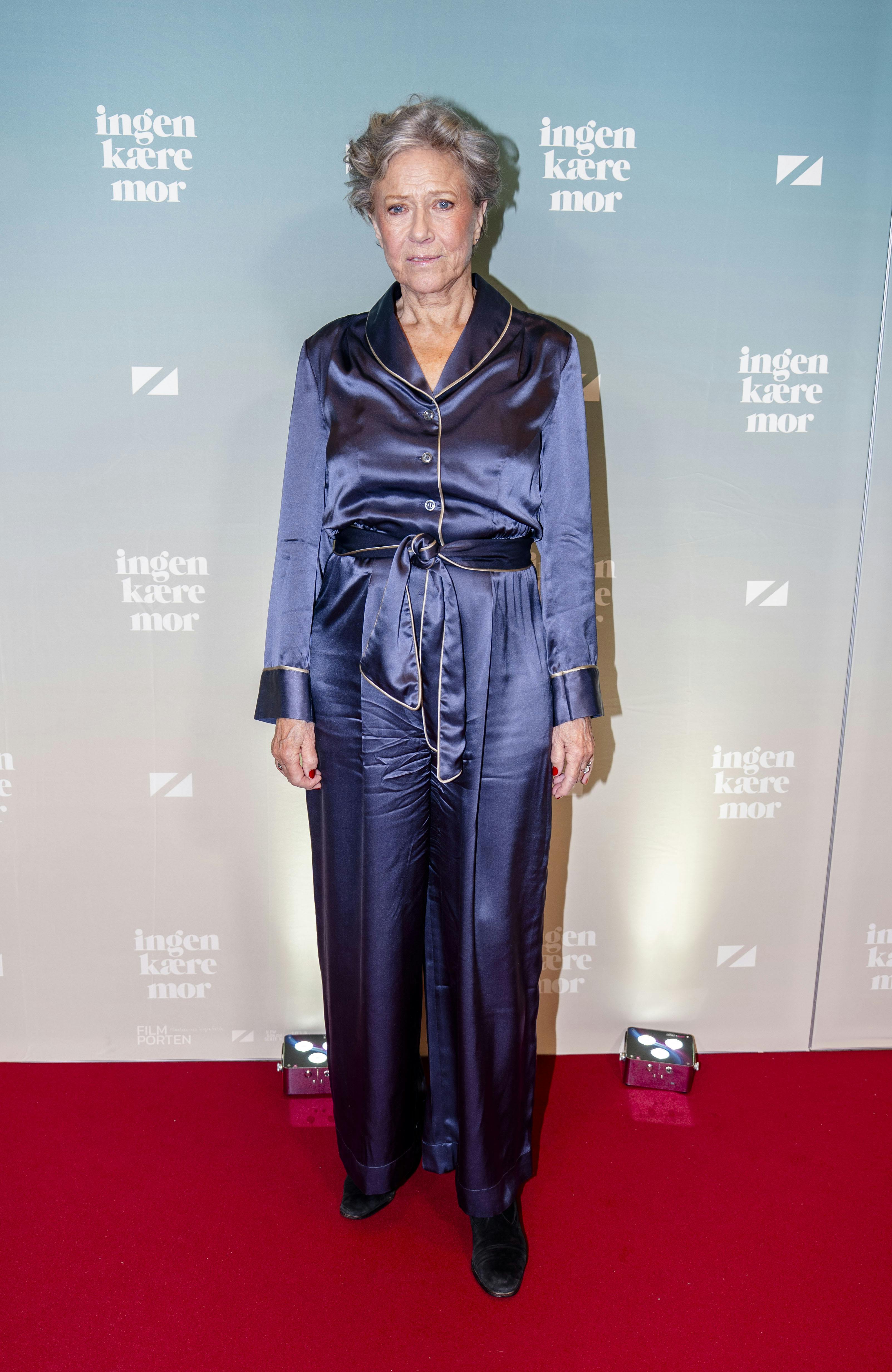 Birthe Neumann var meget bevæget, da hun deltog i gallapremieren på sin nye film "Ingen kære mor".