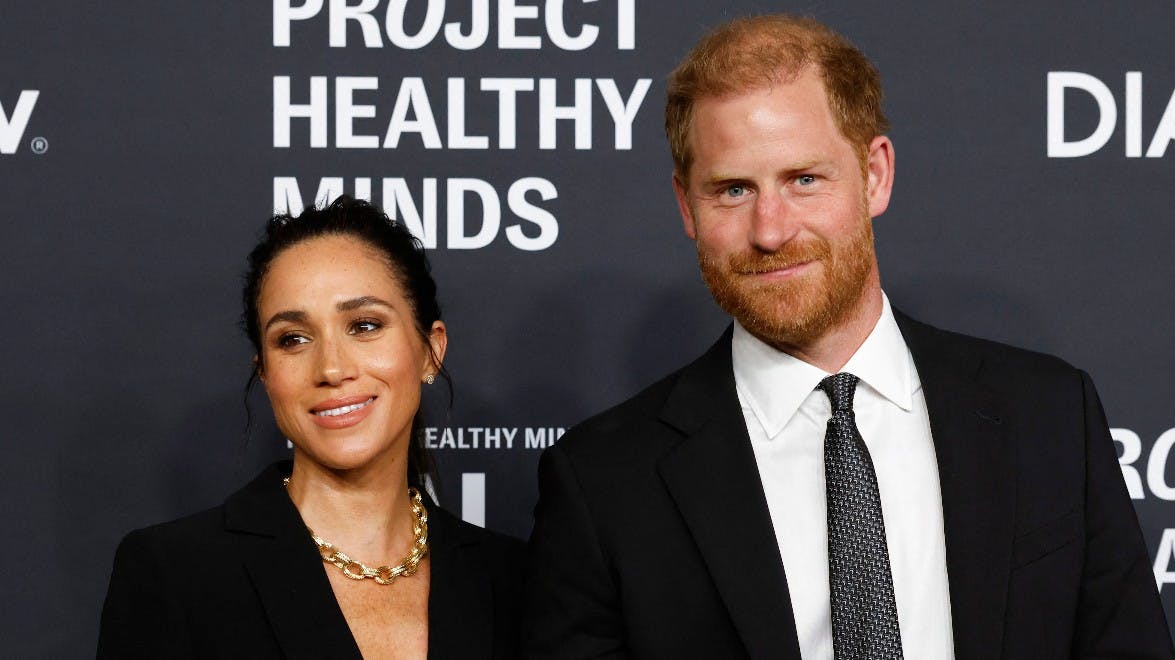 Hertuginde Meghan og prins Harry på den røde løber til World Mental Health Day-galla i Spring Studios, New York, den 9. oktober 2025.