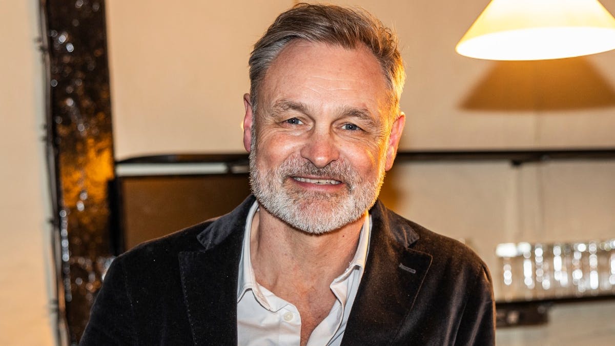 TV 2 reagerer på Claus Elmings kritik