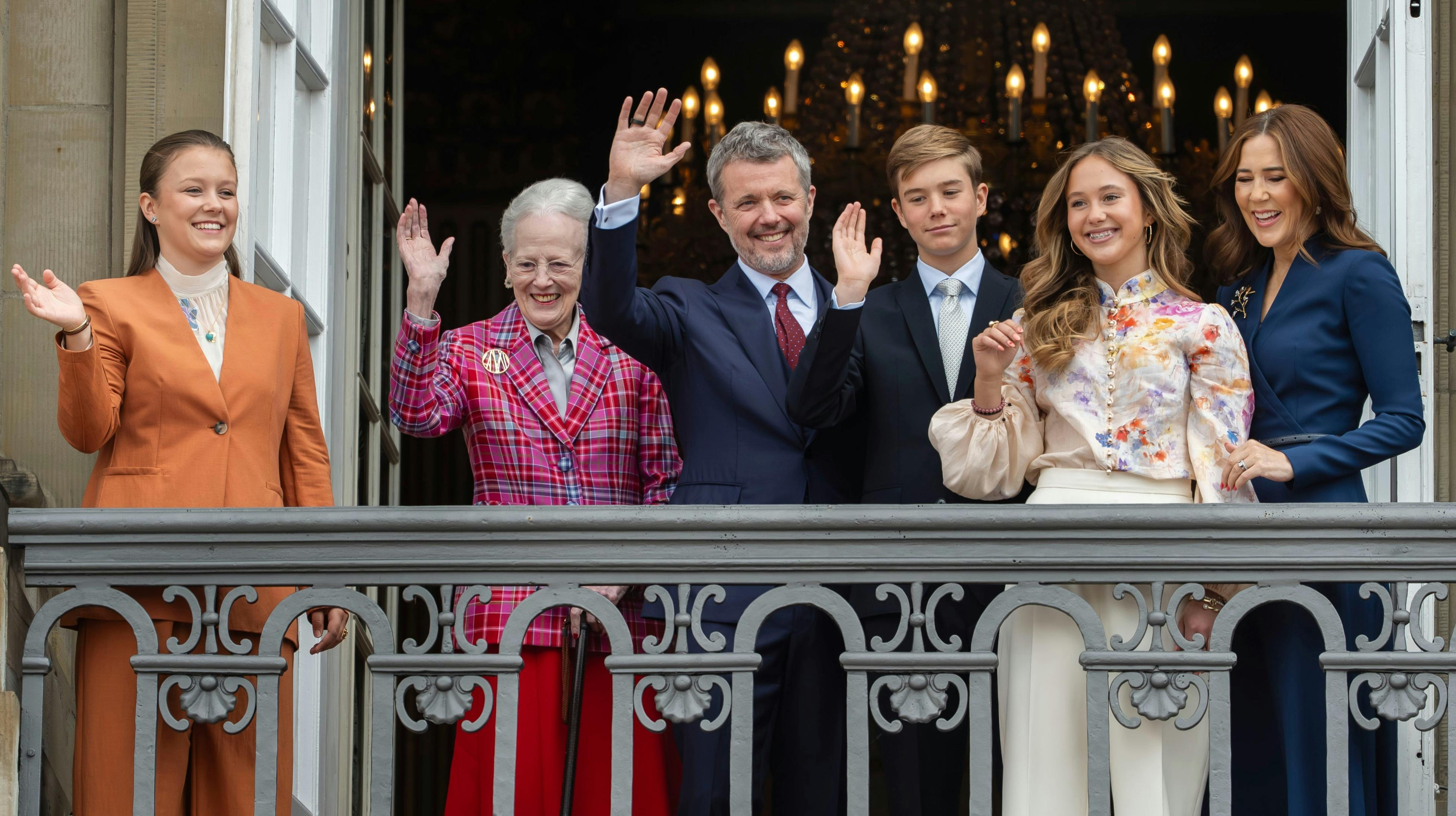 Kongefamilien skal fejre juleaften sammen med dronning Margrethe. 