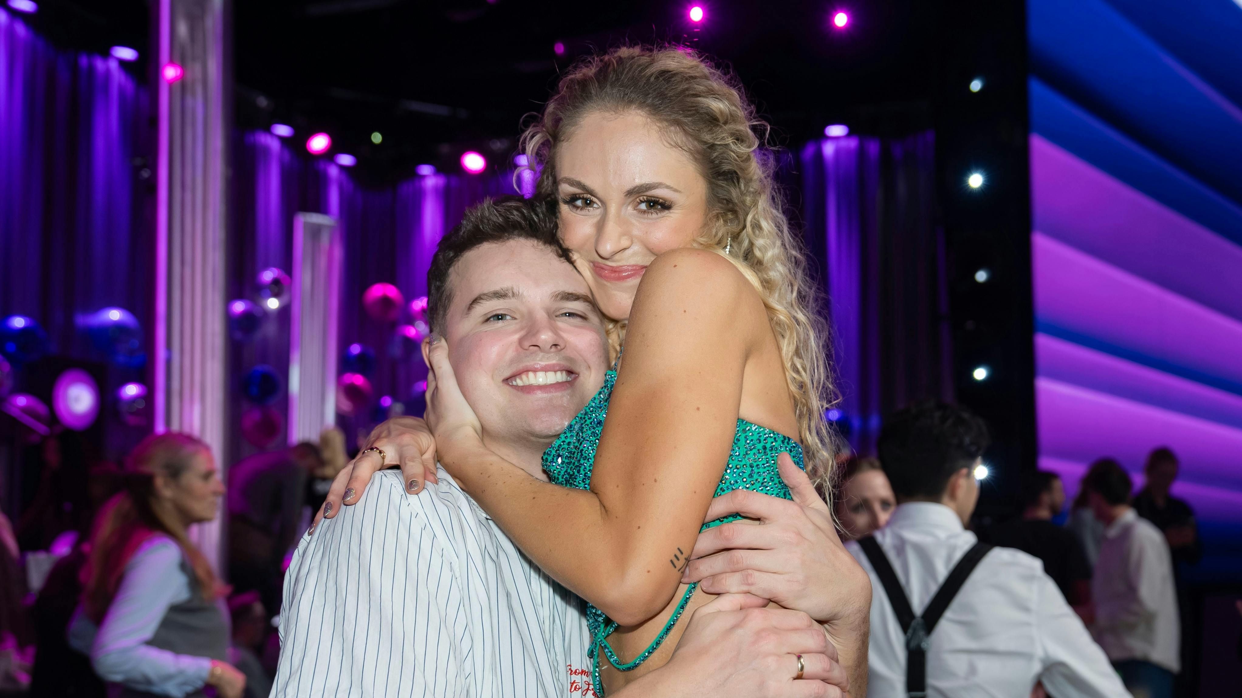 Jasmin Lind med sin mand Mika.