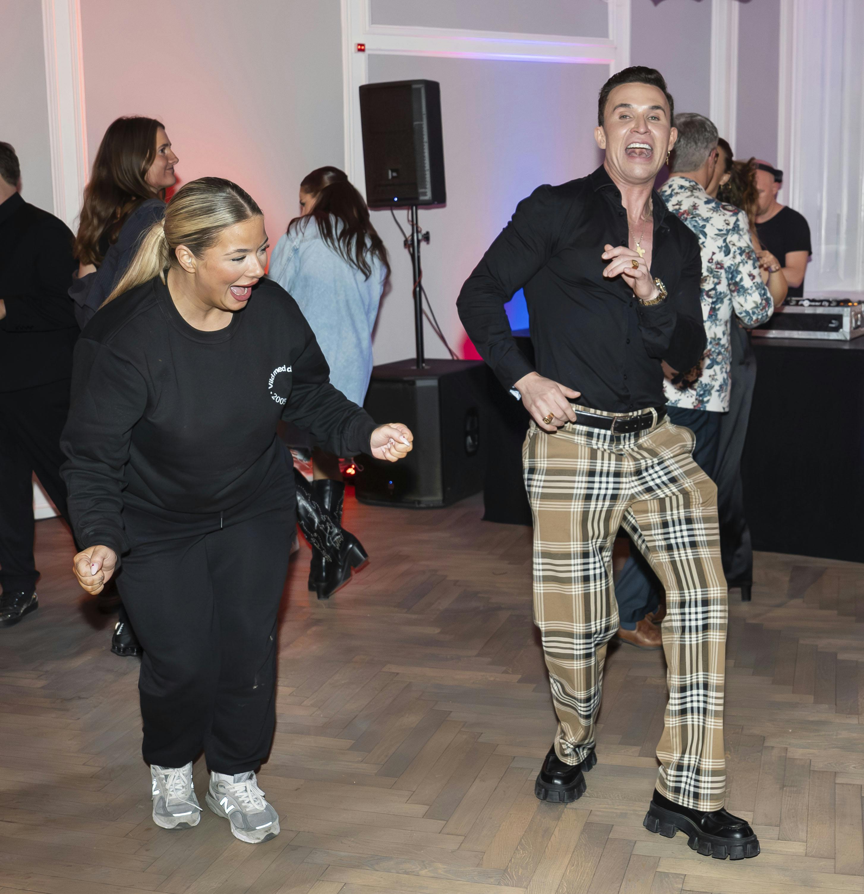 Sissal og gustav Salinas på floor.