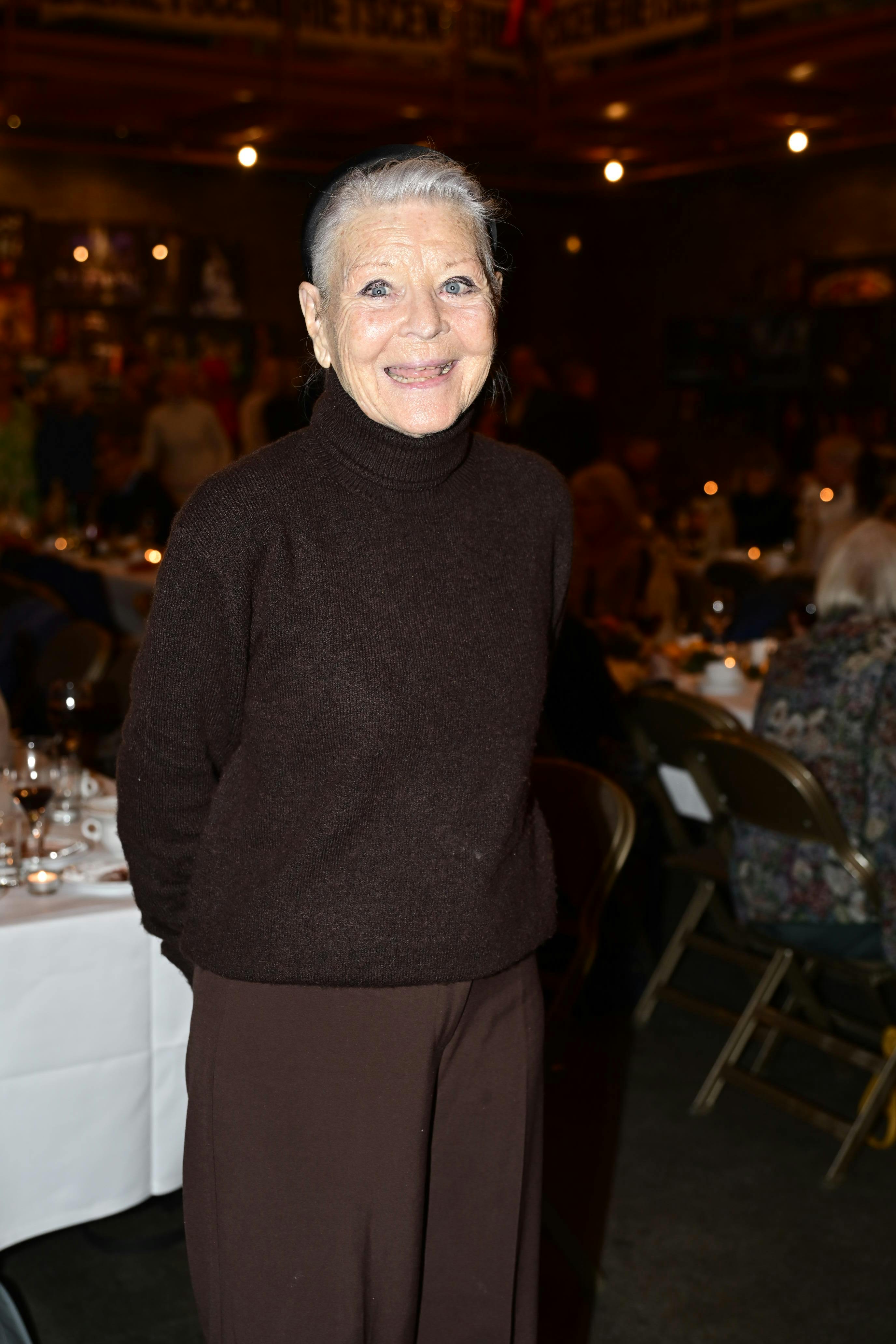 Lone Hertz til julestue hos Skuespillerforeningen af 1879.