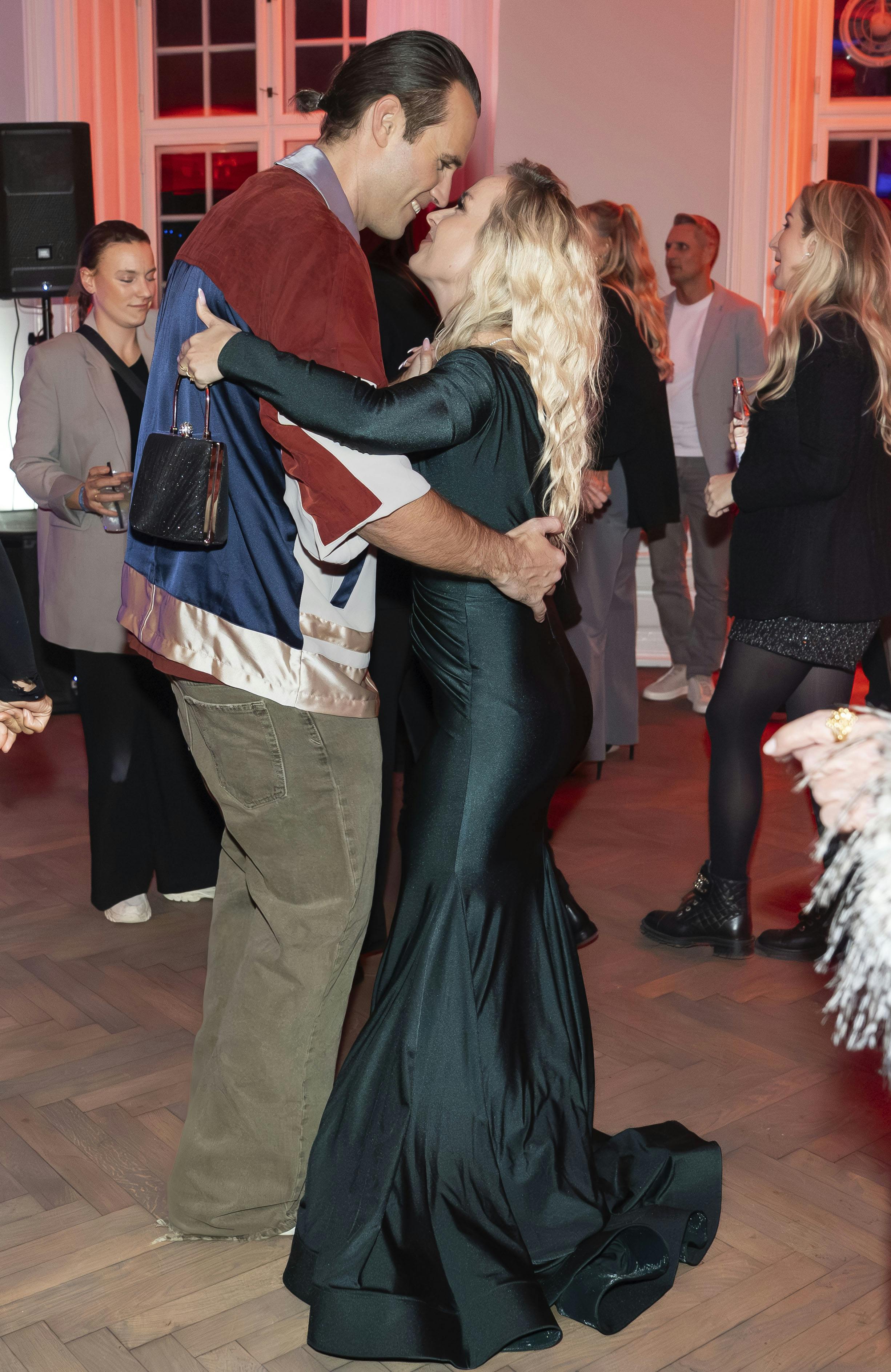 Sonny og Nika kom helt tæt på hinanden på dansegulvet.