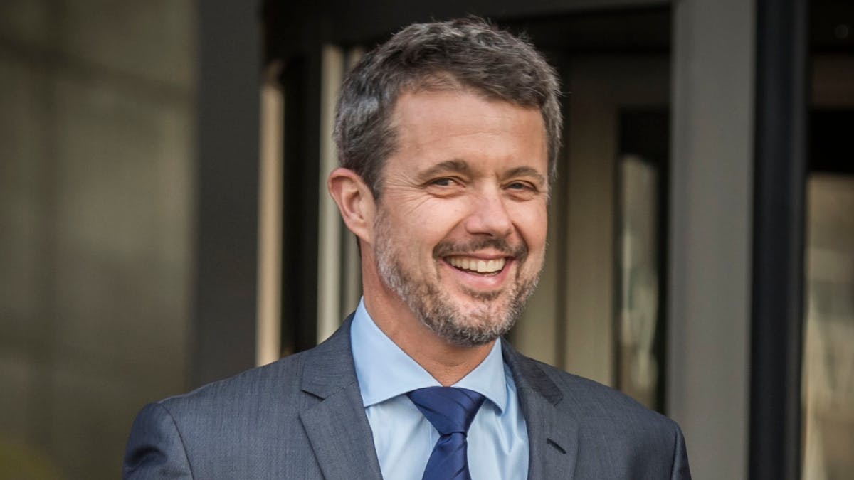 Kong Frederik blev imponeret over kreativ invitation.