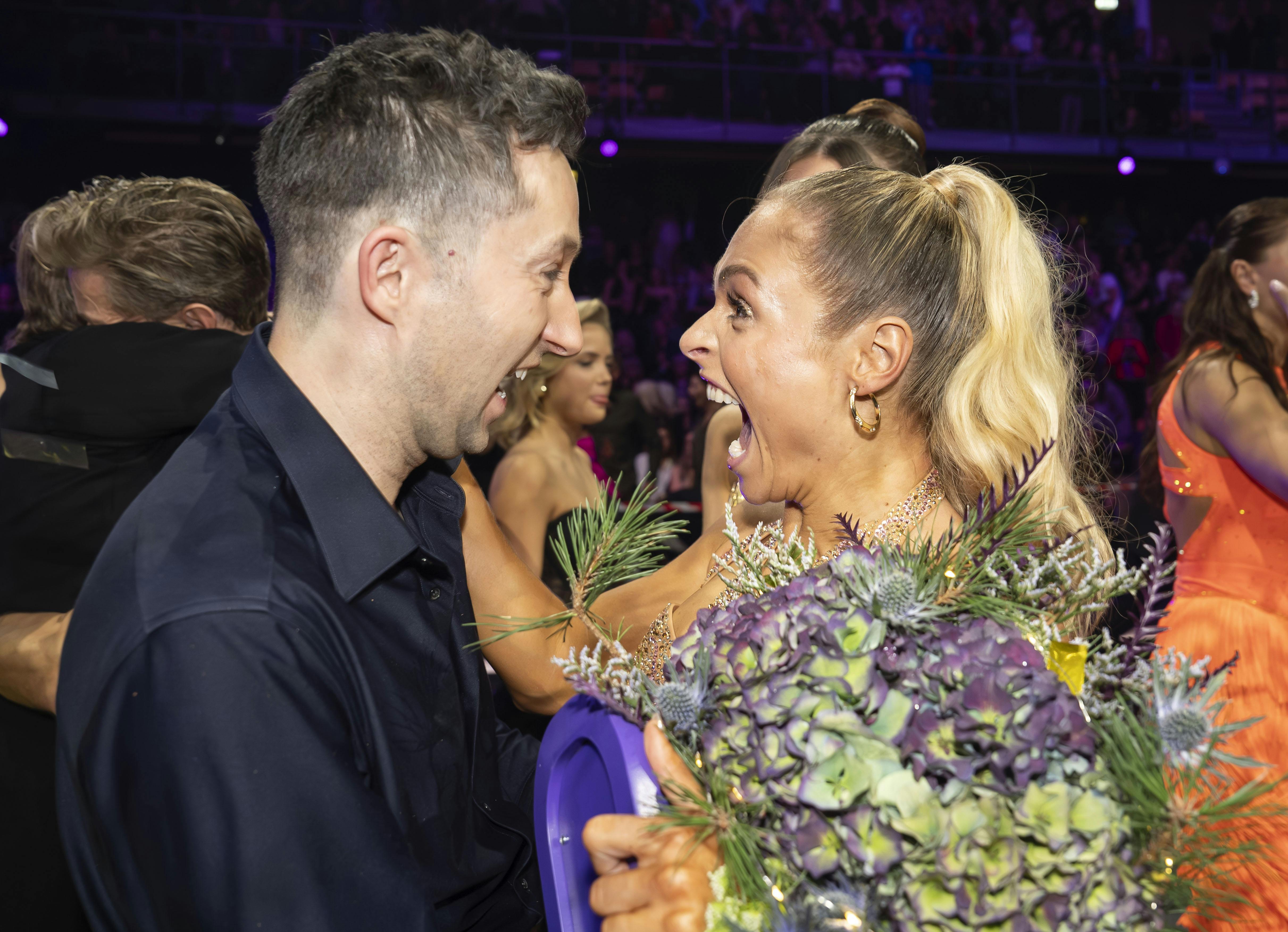 Damian Czarnecki ønskede Jasmin Lind tillykke med "Vild med dans"-sejren.