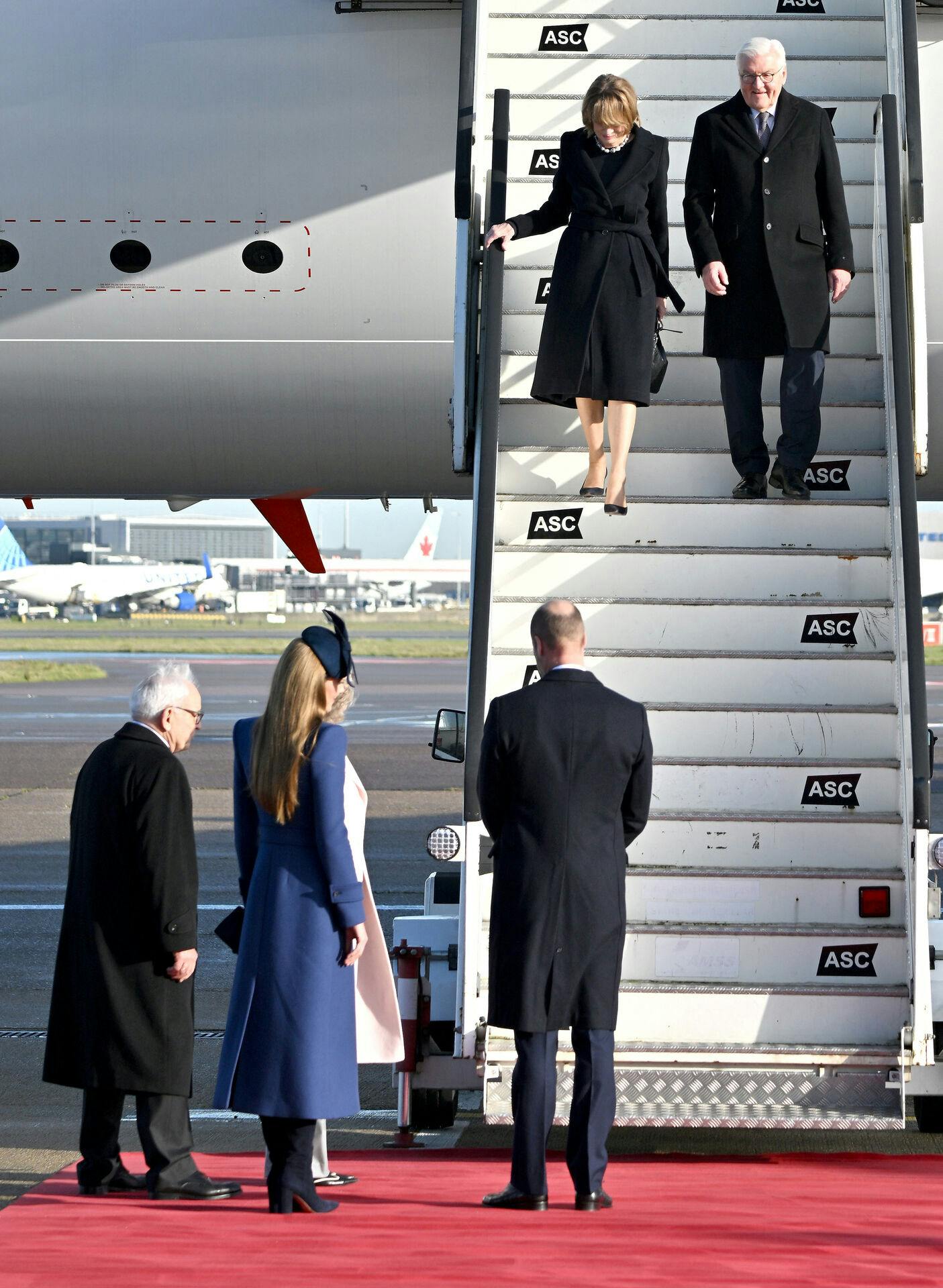 Prinsesse Kate og prins William tog imod det tyske præsidentpar i Heathrow Lufthavn.