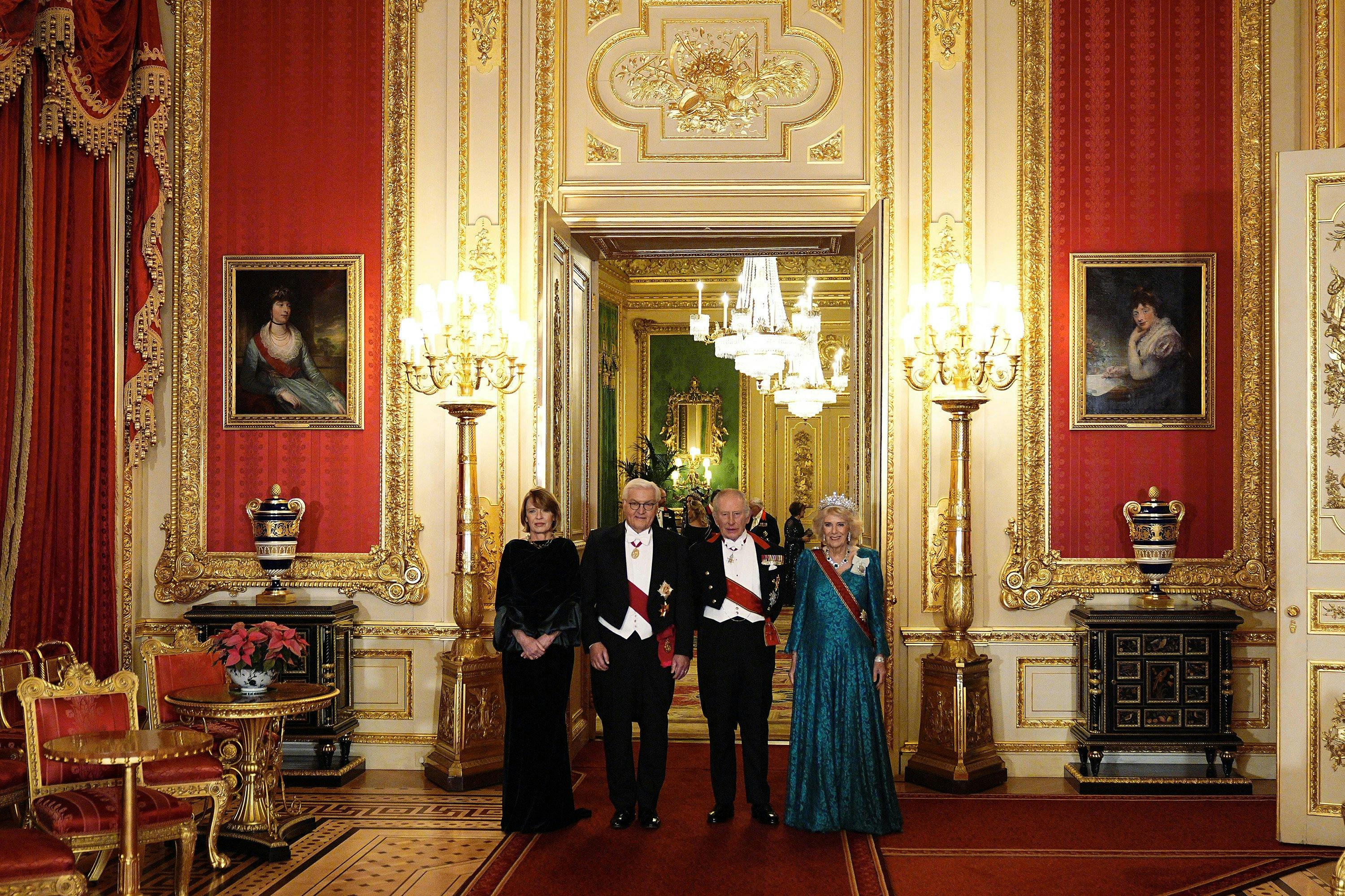 Kongefamilien og det tyske præsidentpar på Windsor Castle i anledning af statsbesøg.
