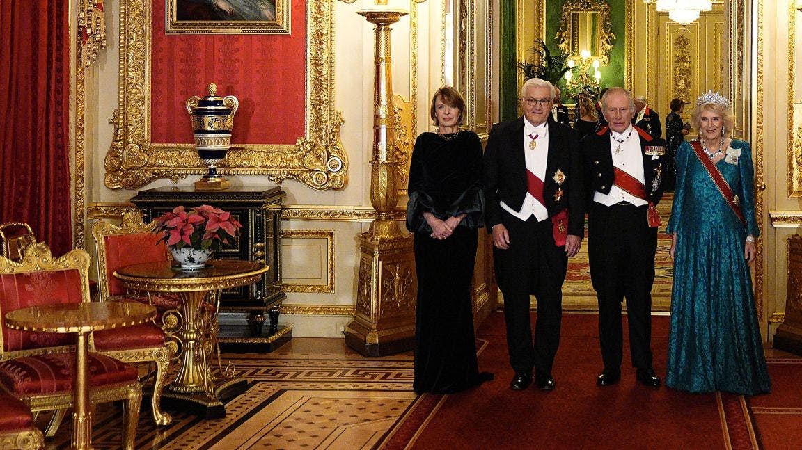 Kongefamilien og det tyske præsidentpar på Windsor Castle i anledning af statsbesøg.