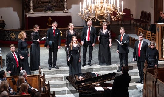 Holmens Vokalensemble leverede varen med underskøn korsang