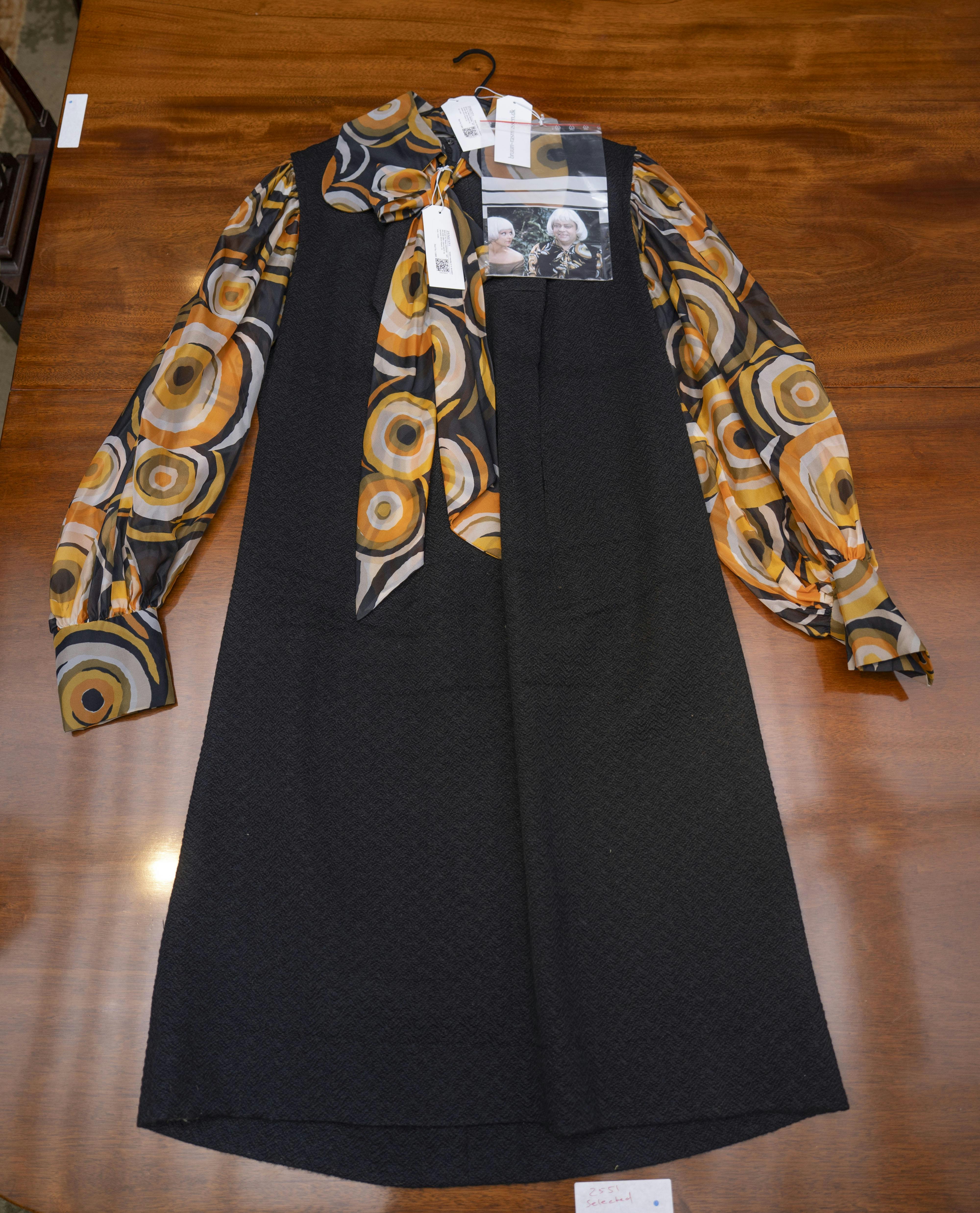 Dette kostume båret af Dirch Passer er på auktion hos Bruun Rasmussen.