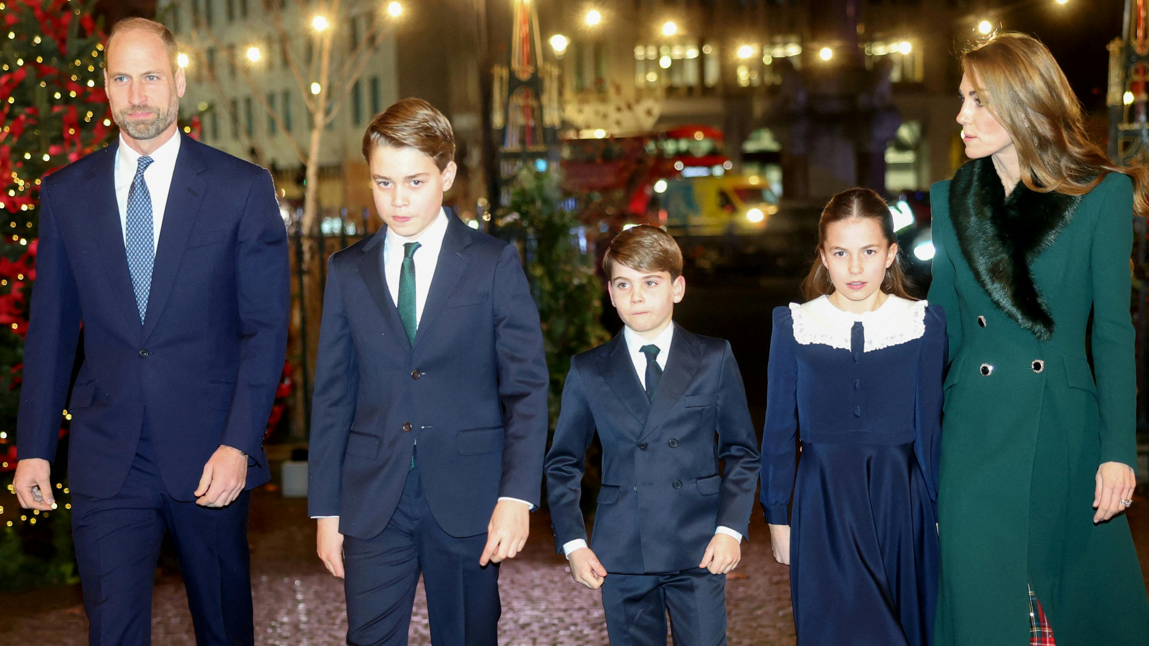 Prins William, prins Georg, prins Louis, prinsesse Charlotte og prinsesse Kate.