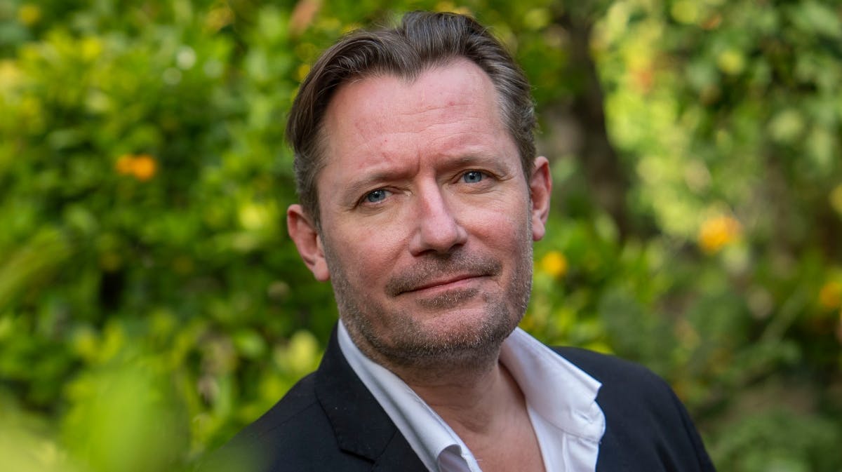 Jens Jacob Tychsen er blandt mange især kendt for at spille hr. Weyse i "Badehotellet".