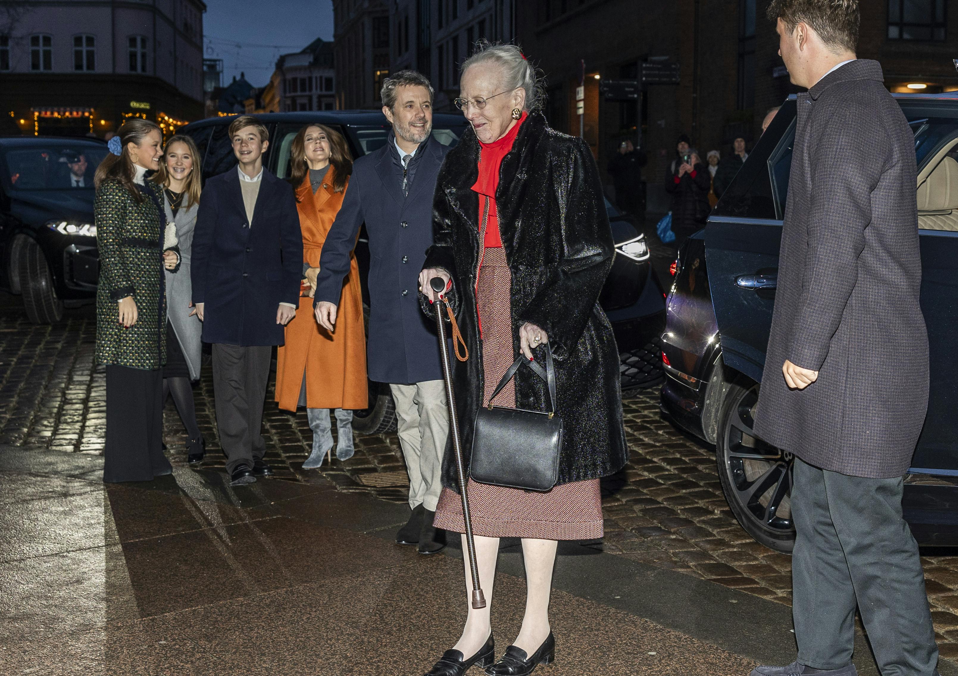 https://imgix.billedbladet.dk/2025-12-06/20241225-MR-Kongefamilien---Pressefotograf-Mikael-Rieck_12.jpg