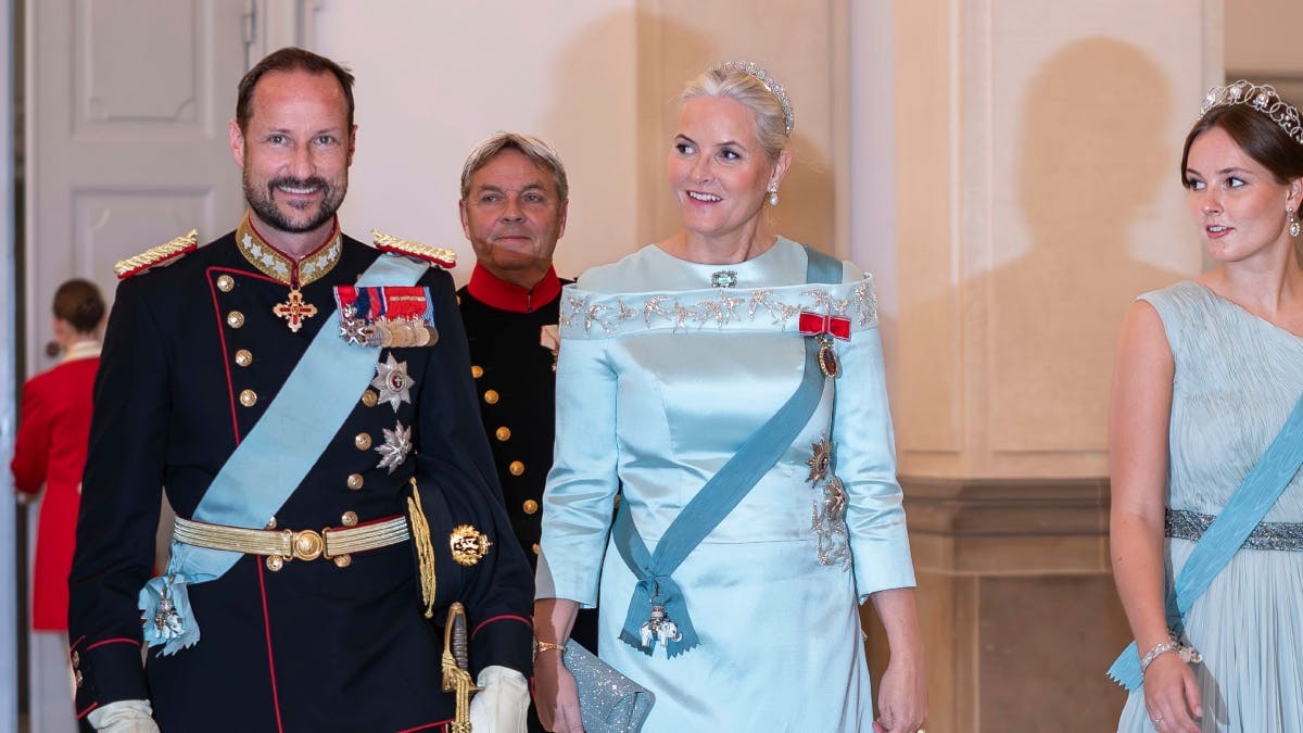 Kronprins Haakon, kronprinsesse Mette-Marit og prinsesse Ingrid Alexandra 
