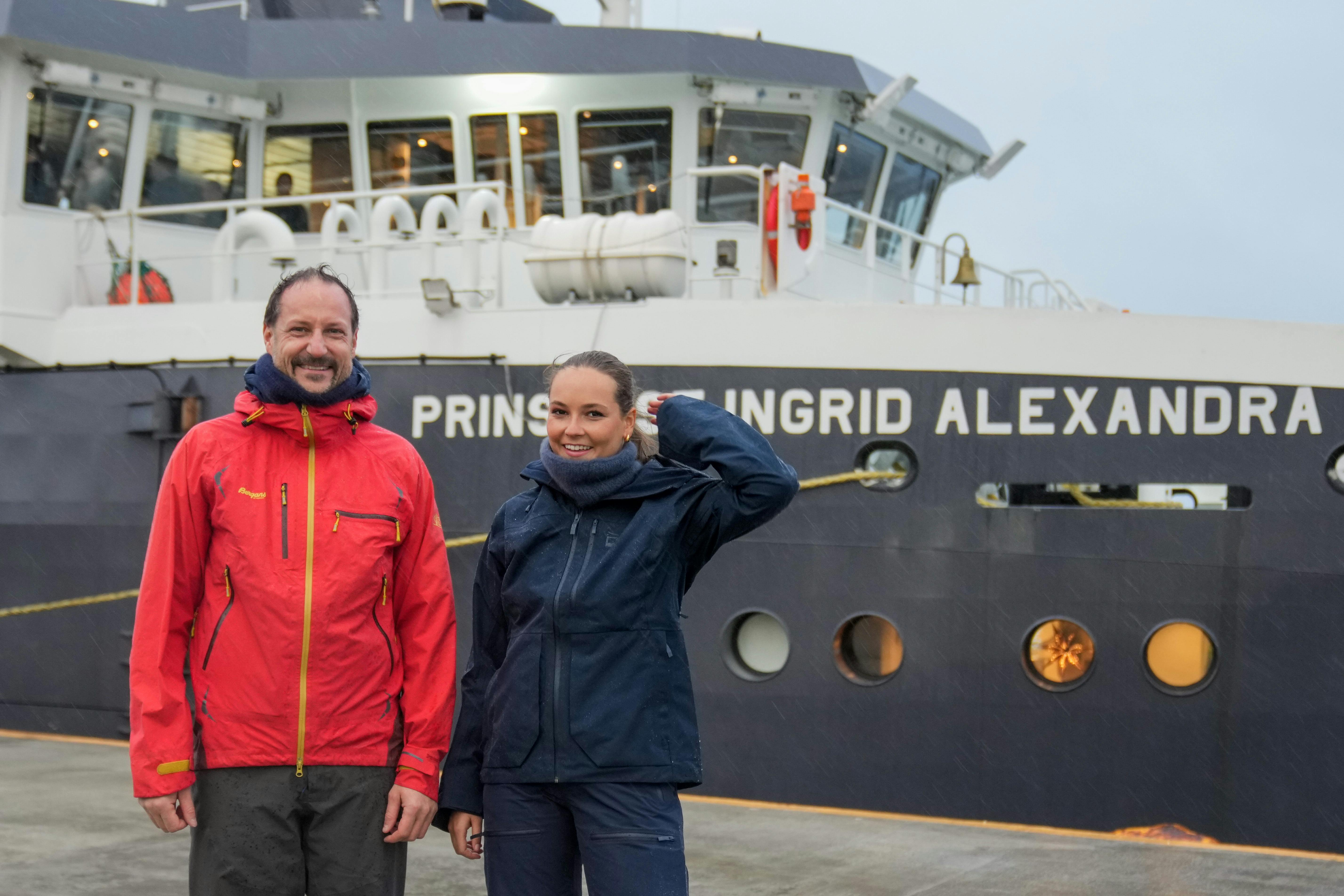 Kronprins Haakon og prinsesse Ingrid Alexandra er på opgave sammen i dag.