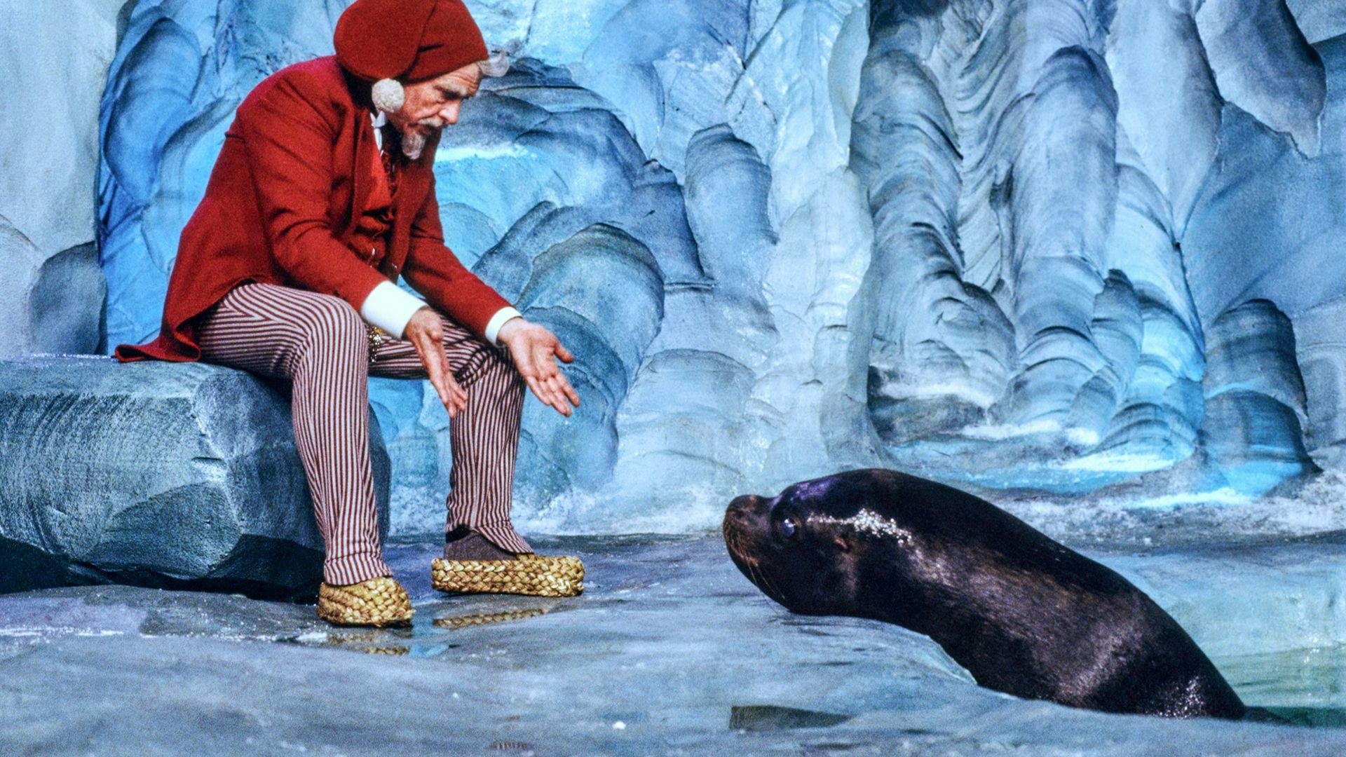 Arne Hansen, der spillede hr. Mortensen, havde flere scener sammen med søløven. 